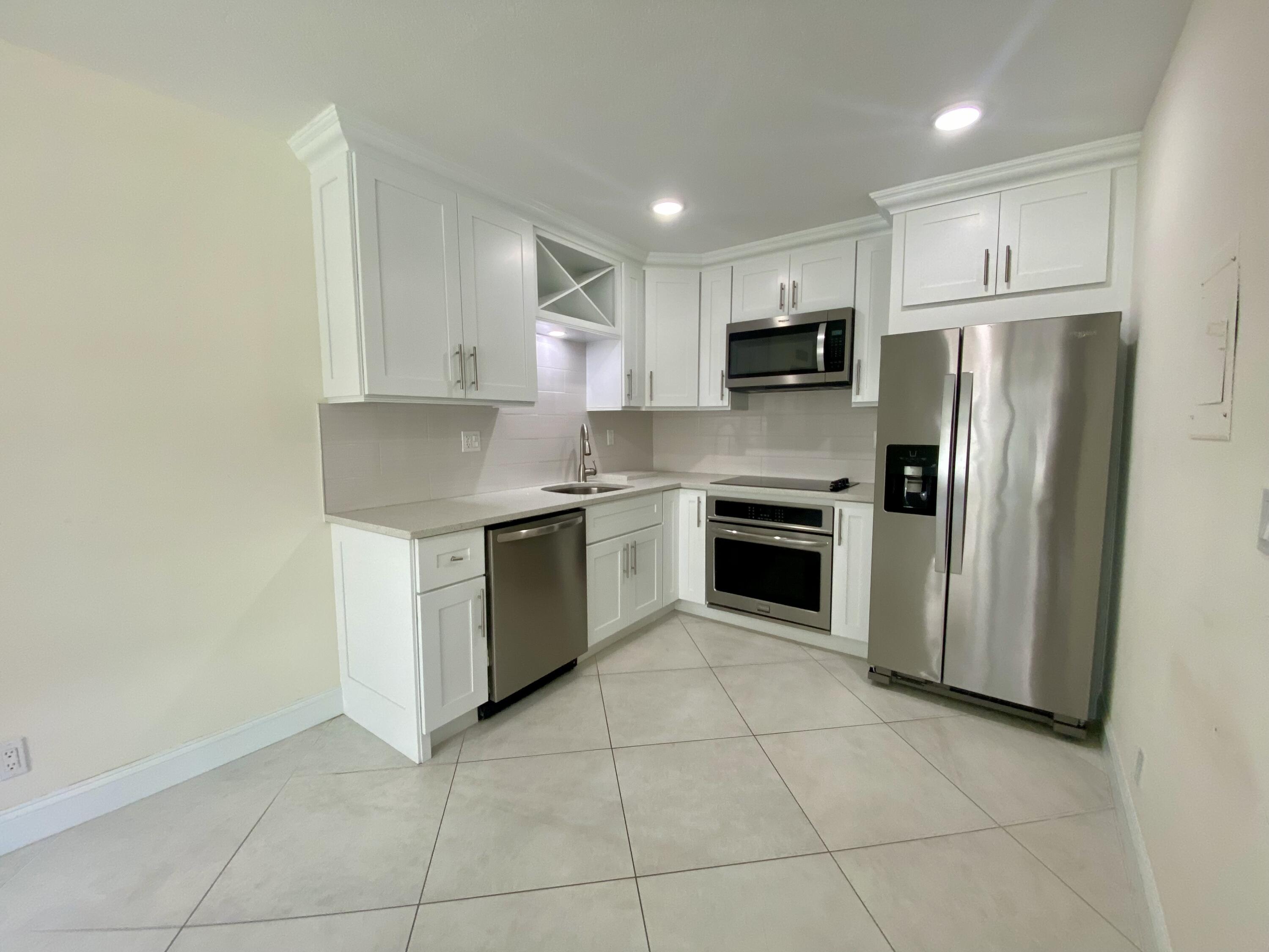 Property for Sale at 296 Burgundy G, Delray Beach, Palm Beach County, Florida - Bedrooms: 1 
Bathrooms: 1.5  - $104,000