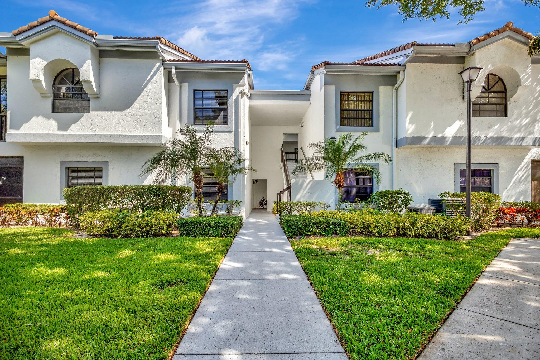 Property for Sale at 5439 Verona Drive P, Boynton Beach, Palm Beach County, Florida - Bedrooms: 2 
Bathrooms: 2  - $260,000