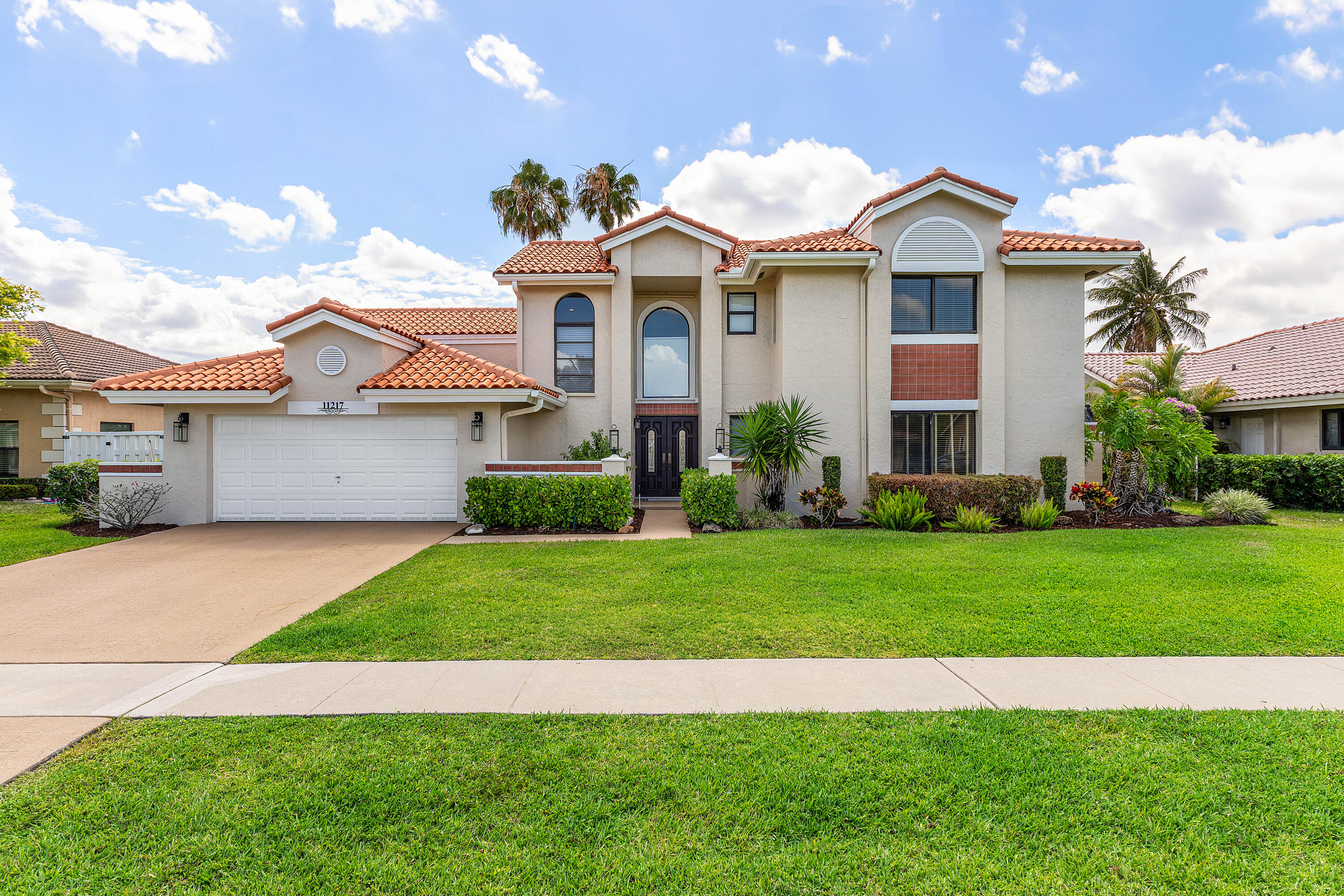 11217 Island Lakes Lane, Boca Raton, Palm Beach County, Florida - 5 Bedrooms  
3.5 Bathrooms - 