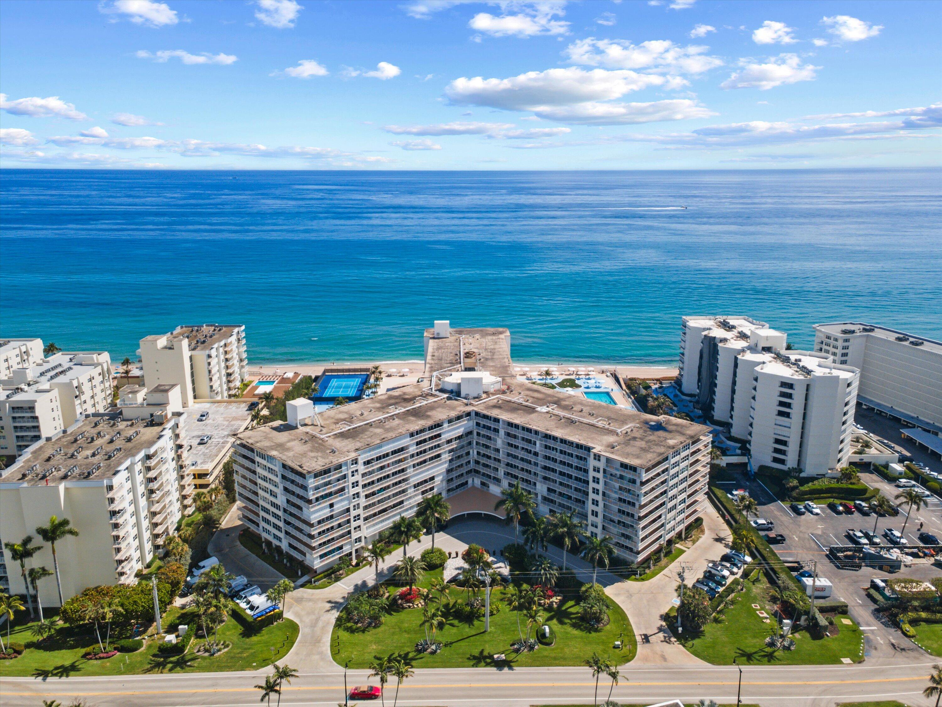 Property for Sale at 3546 S Ocean Boulevard 618, South Palm Beach, Palm Beach County, Florida - Bedrooms: 2 
Bathrooms: 2  - $595,000
