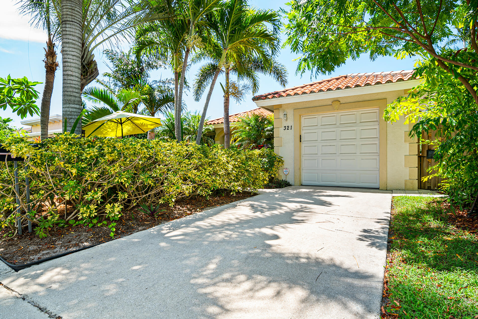 Property for Sale at 321 Princeton Drive, Lake Worth Beach, Palm Beach County, Florida - Bedrooms: 3 
Bathrooms: 2  - $644,000