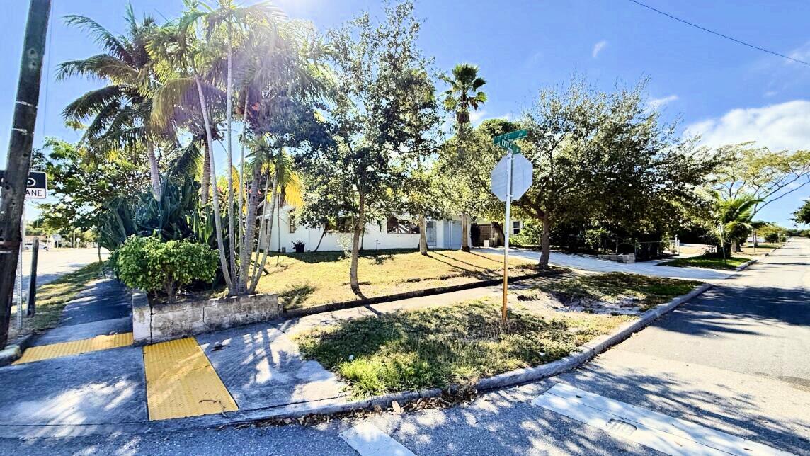 Property for Sale at 802 Lytle Street, West Palm Beach, Palm Beach County, Florida - Bedrooms: 2 
Bathrooms: 1  - $550,000