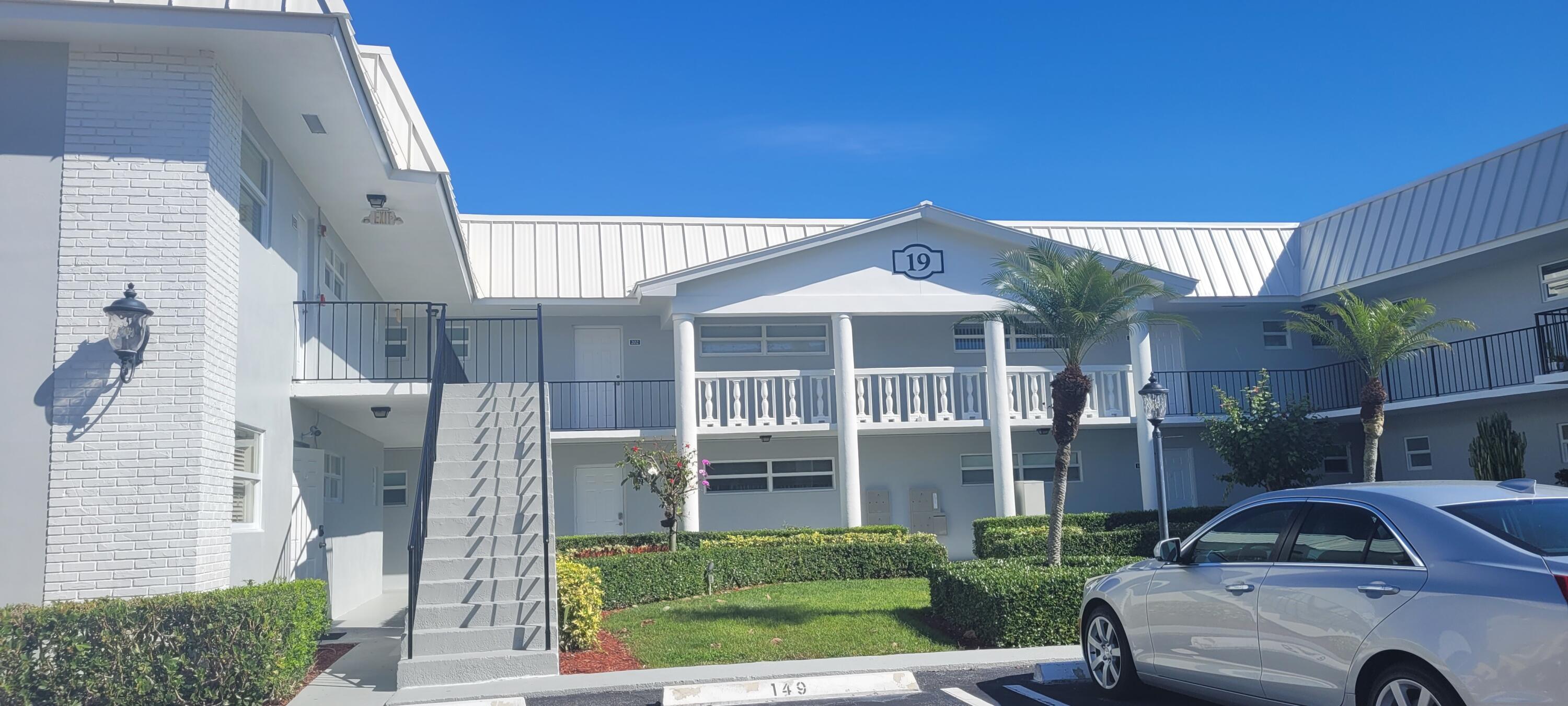 Property for Sale at 19 Colonial Club Drive 200, Boynton Beach, Palm Beach County, Florida - Bedrooms: 2 
Bathrooms: 2.5  - $239,000