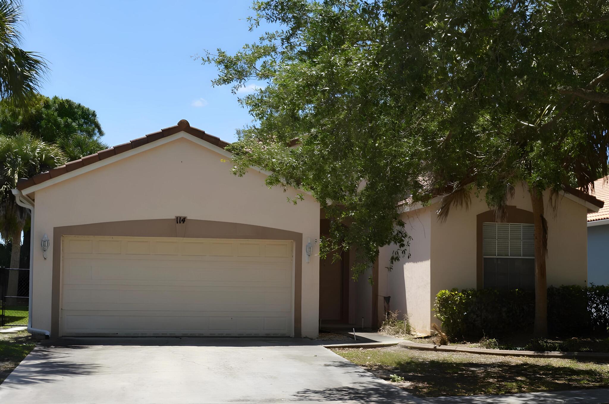 114 Cayo Costa Court, Royal Palm Beach, Palm Beach County, Florida - 3 Bedrooms  
2 Bathrooms - 