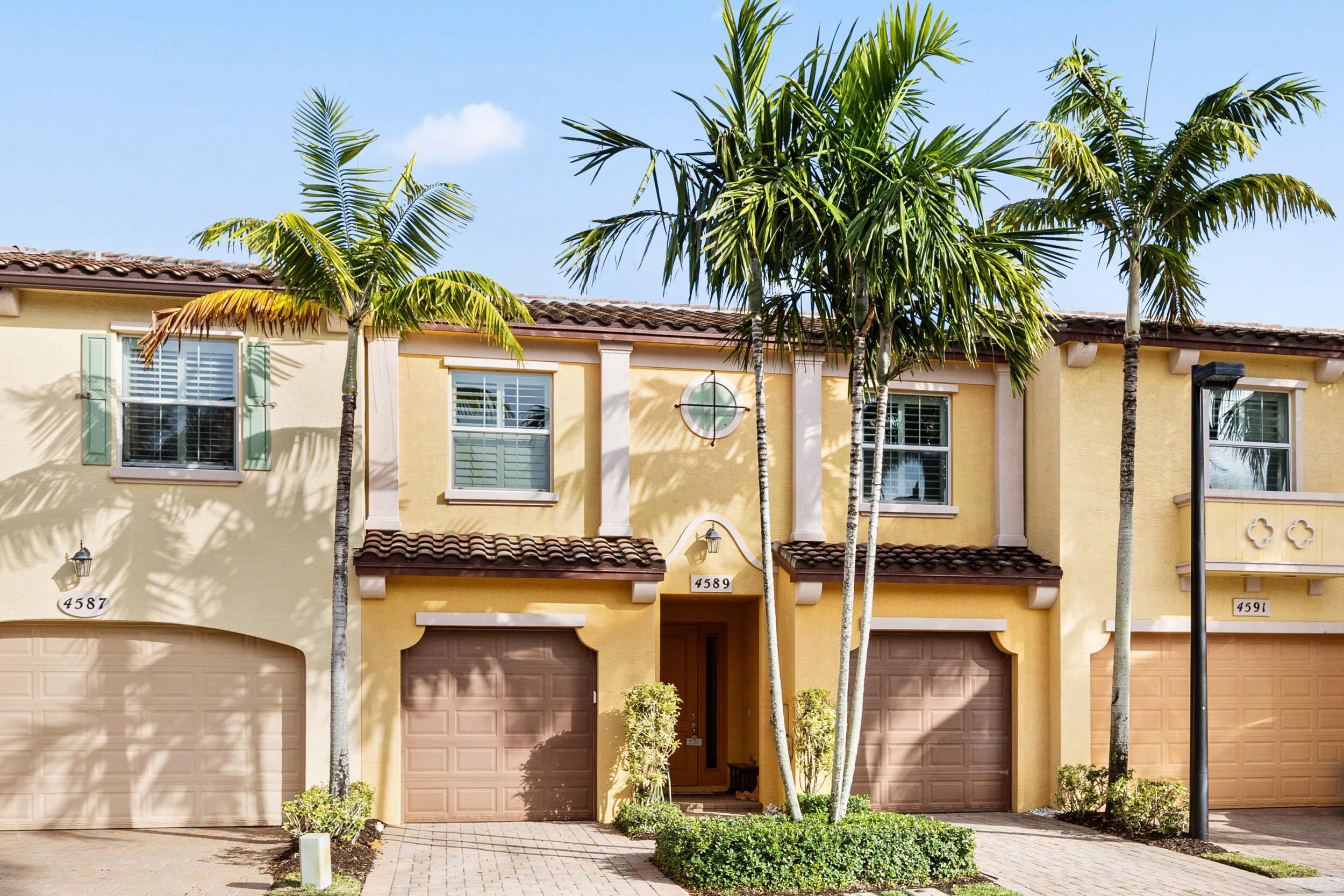 4589 Mediterranean Circle, Palm Beach Gardens, Palm Beach County, Florida - 3 Bedrooms  
2.5 Bathrooms - 