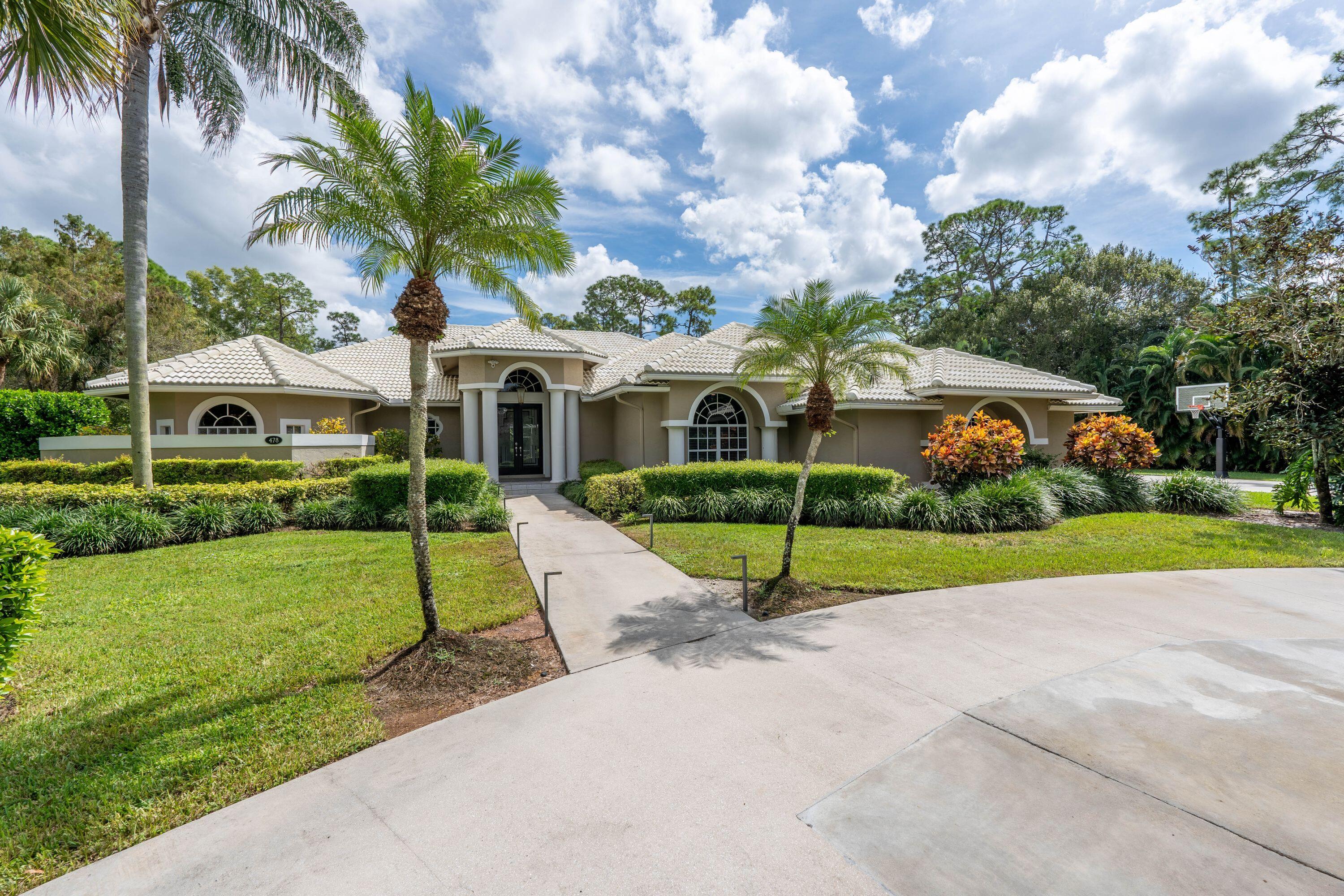 478 Squire Drive, Wellington, Palm Beach County, Florida - 5 Bedrooms  
4.5 Bathrooms - 