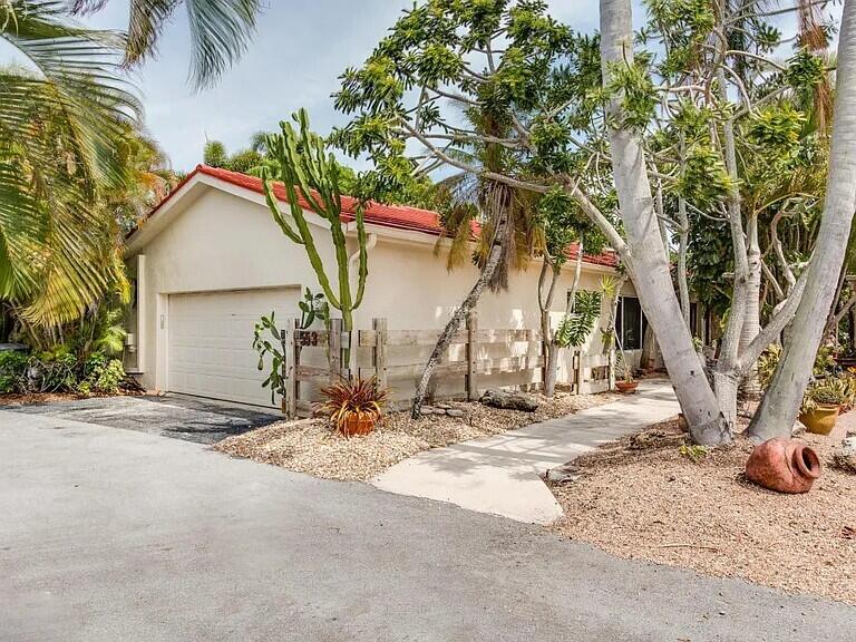 5534 Ainsley Court, Boynton Beach, Palm Beach County, Florida - 3 Bedrooms  
2.5 Bathrooms - 