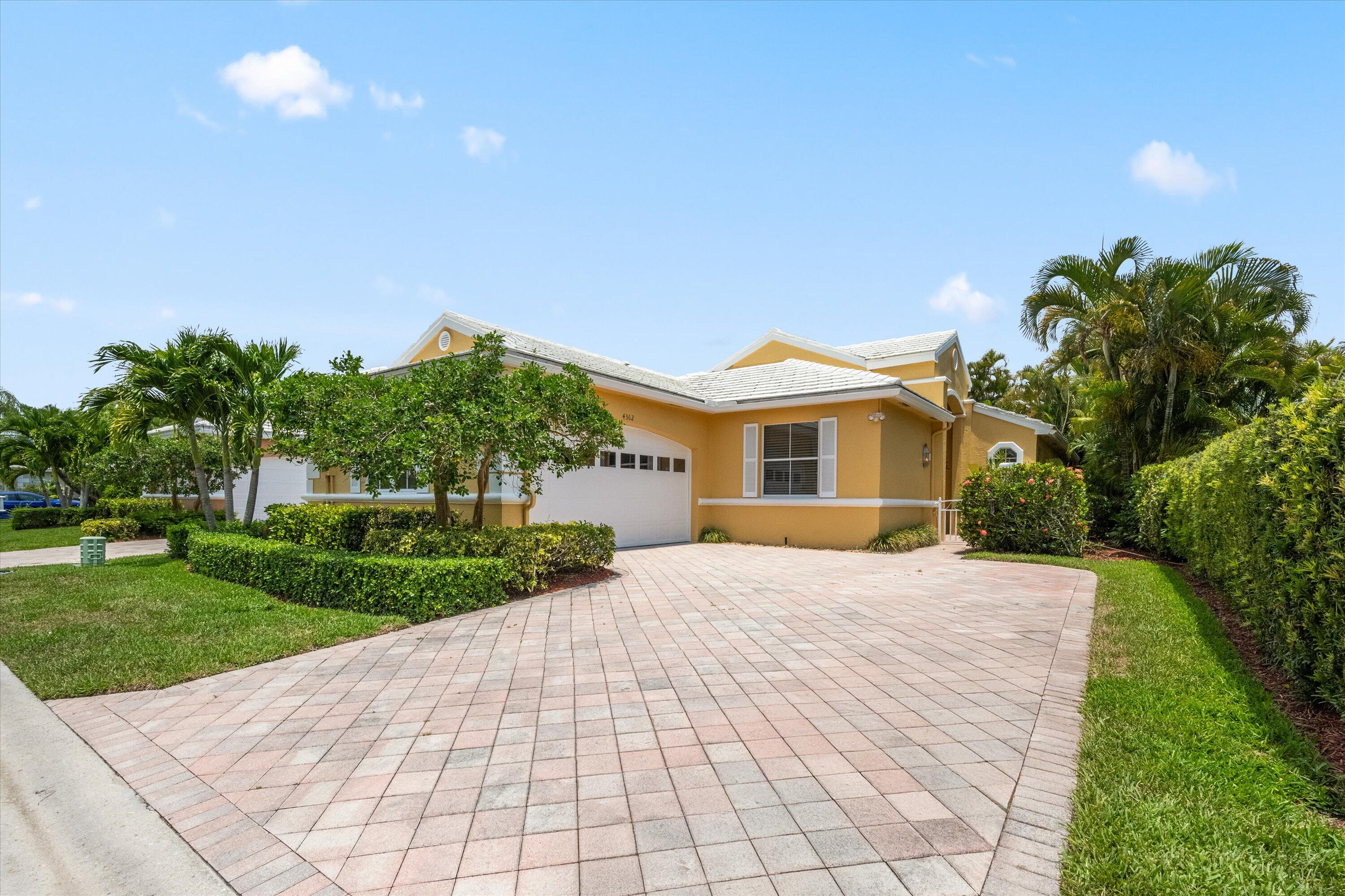 Property for Sale at 4362 Kensington Park Way, Lake Worth, Palm Beach County, Florida - Bedrooms: 3 
Bathrooms: 2  - $305,000