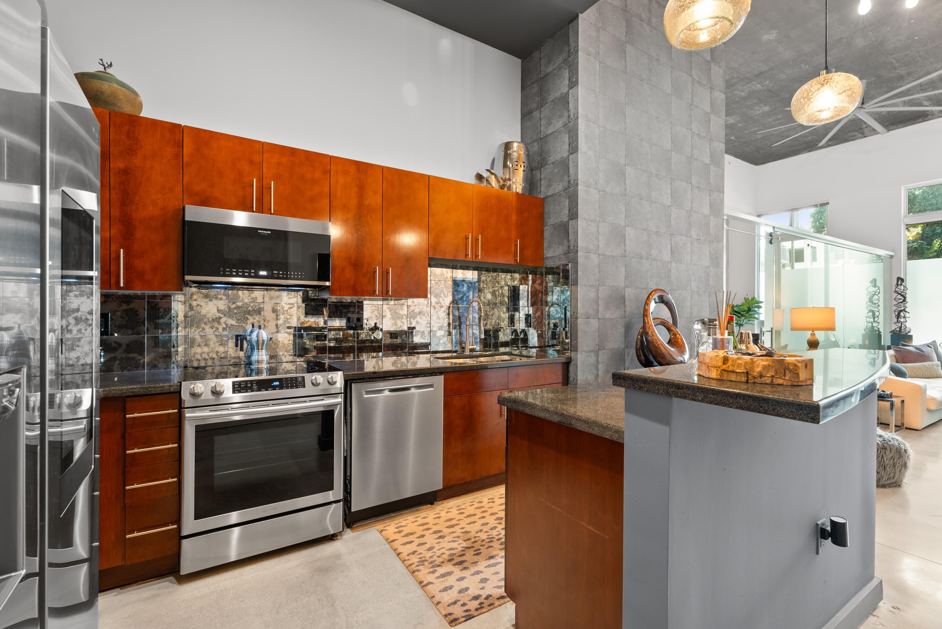 Property for Sale at 300 S Australian Avenue 103, West Palm Beach, Palm Beach County, Florida - Bedrooms: 1 
Bathrooms: 1  - $499,000