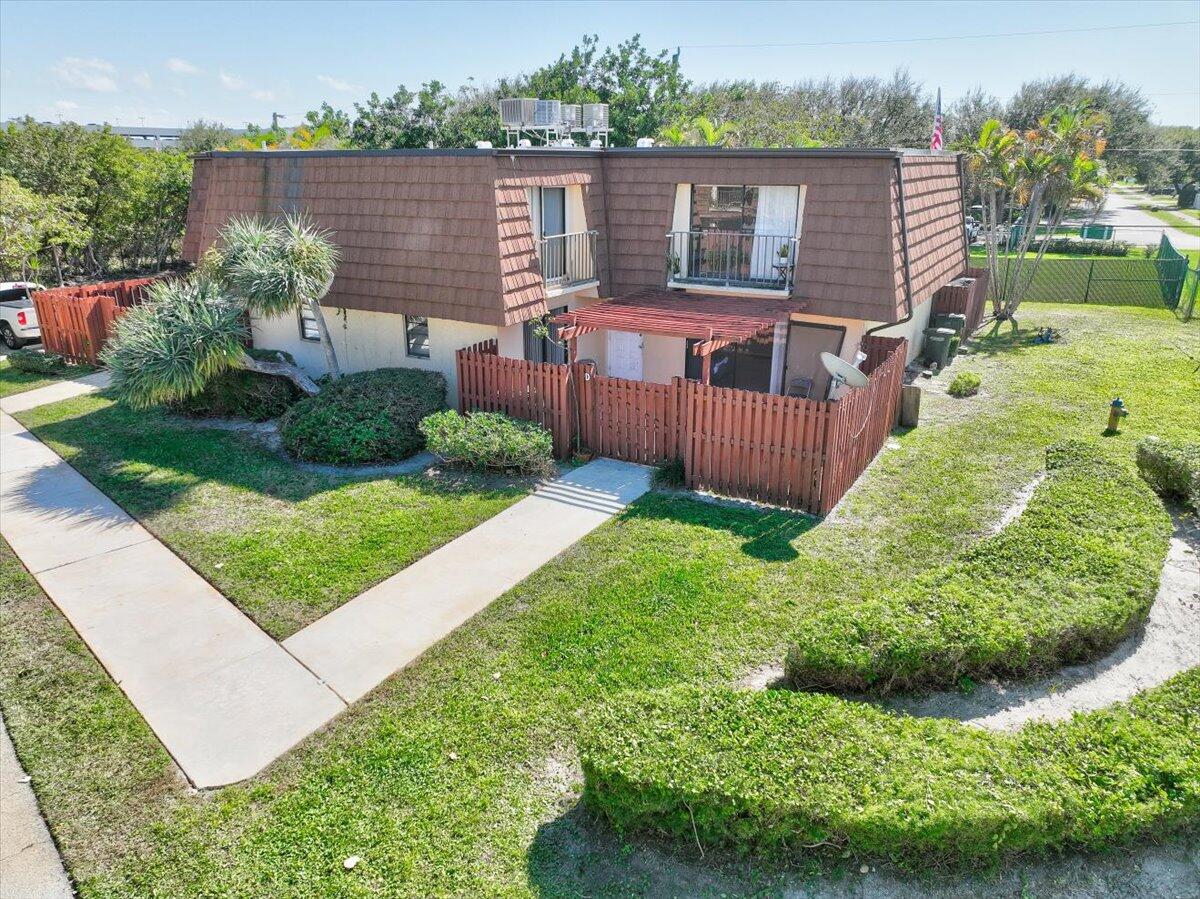 Property for Sale at 2675 Albatross Road 5-D, Delray Beach, Palm Beach County, Florida - Bedrooms: 2 
Bathrooms: 2  - $270,000