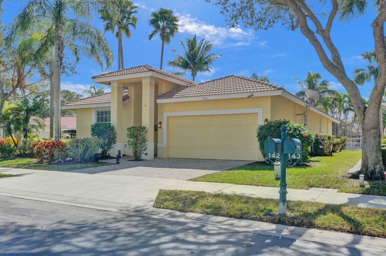 Property for Sale at 142 Hidden Hollow Terrace, Palm Beach Gardens, Palm Beach County, Florida - Bedrooms: 3 
Bathrooms: 2  - $675,000