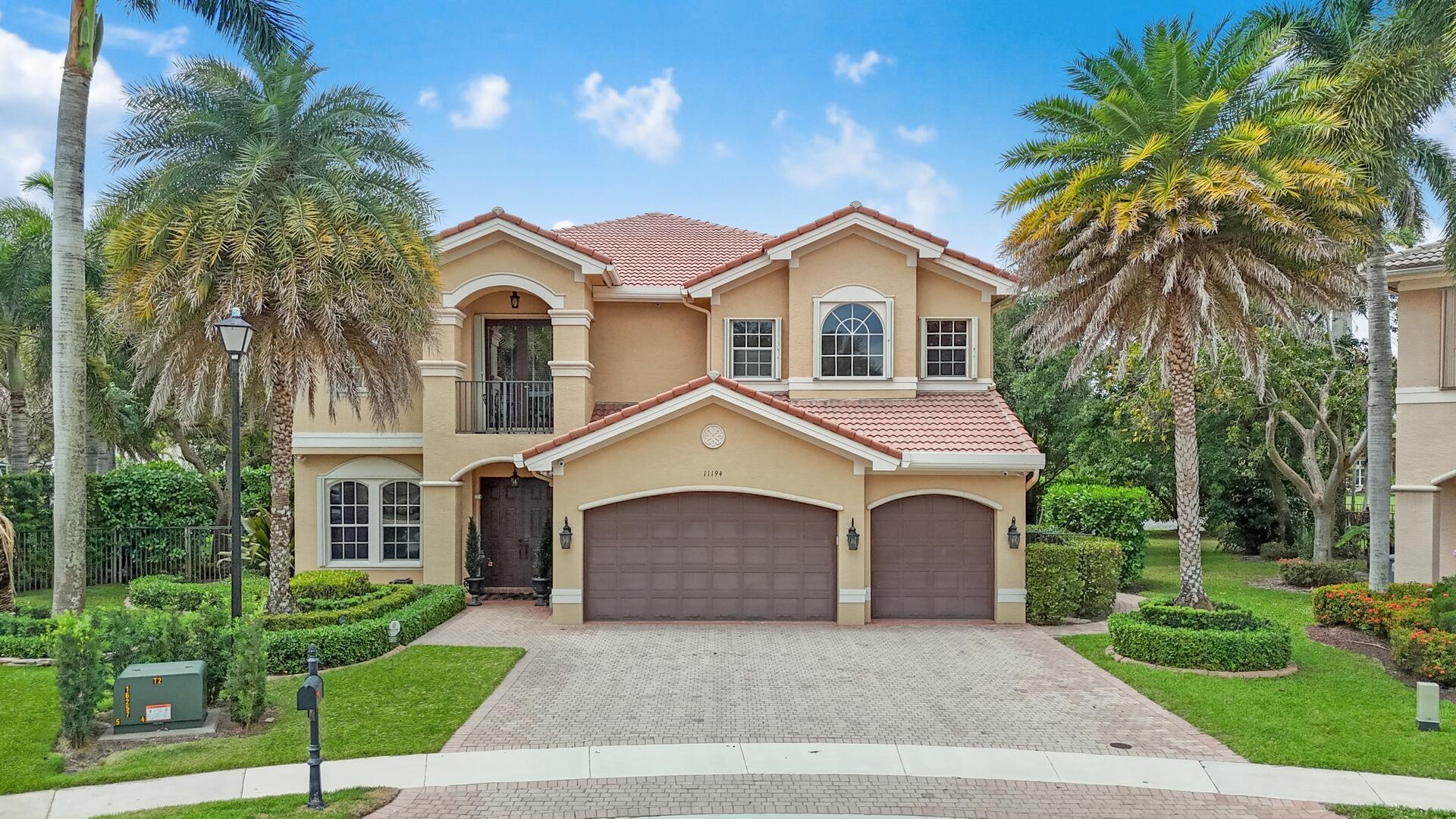 11194 Sunset Ridge Circle, Boynton Beach, Palm Beach County, Florida - 5 Bedrooms  
4 Bathrooms - 