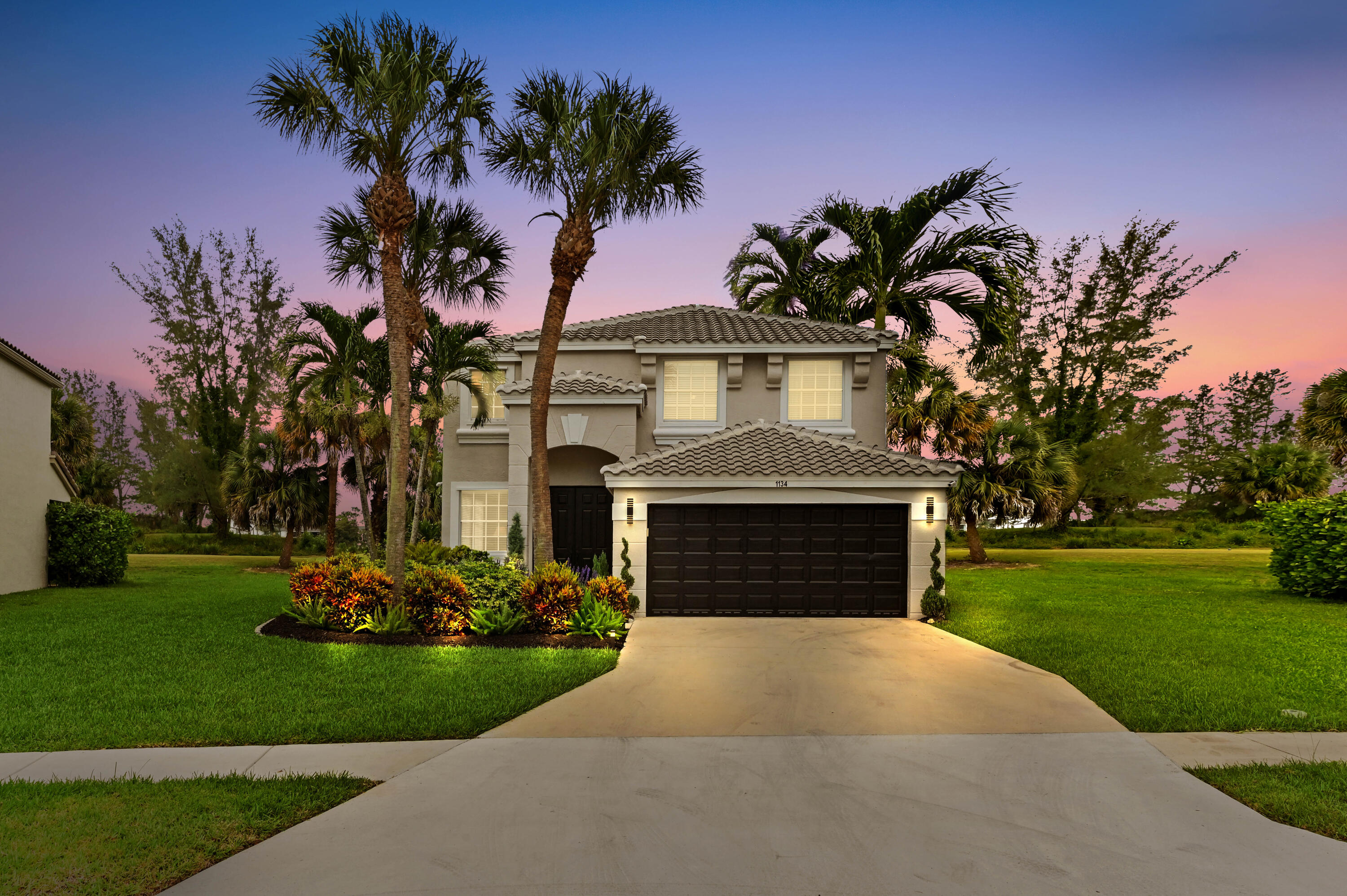 Property for Sale at 1134 Oakwater Drive, Royal Palm Beach, Palm Beach County, Florida - Bedrooms: 4 
Bathrooms: 2.5  - $599,900