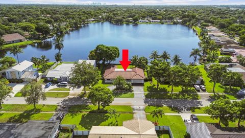 Photo of 1700 SW 72nd Avenue, Plantation, FL 33317 (MLS # RX-11120787)