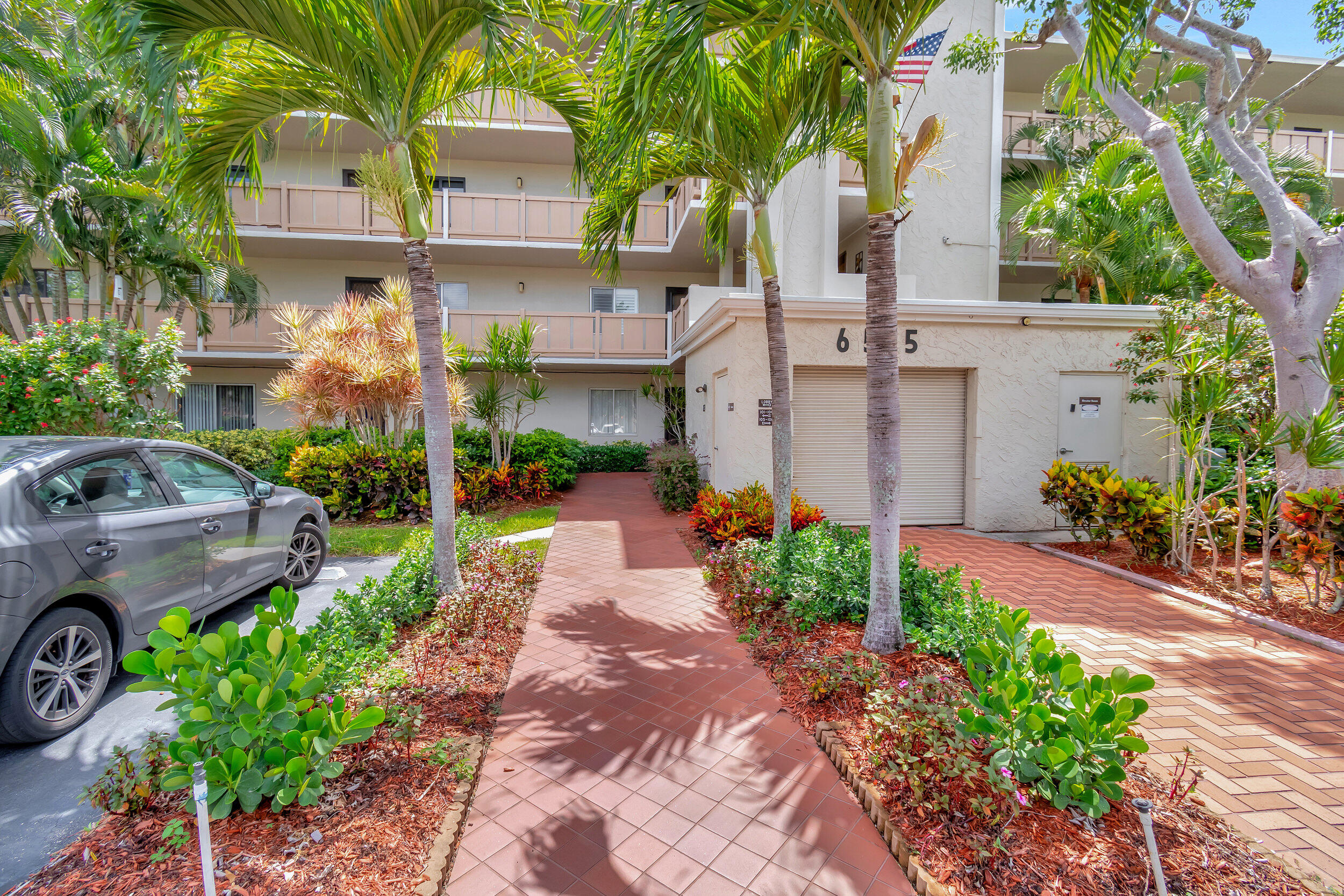 6515 Kensington Lane 205, Delray Beach, Palm Beach County, Florida - 2 Bedrooms  
2 Bathrooms - 