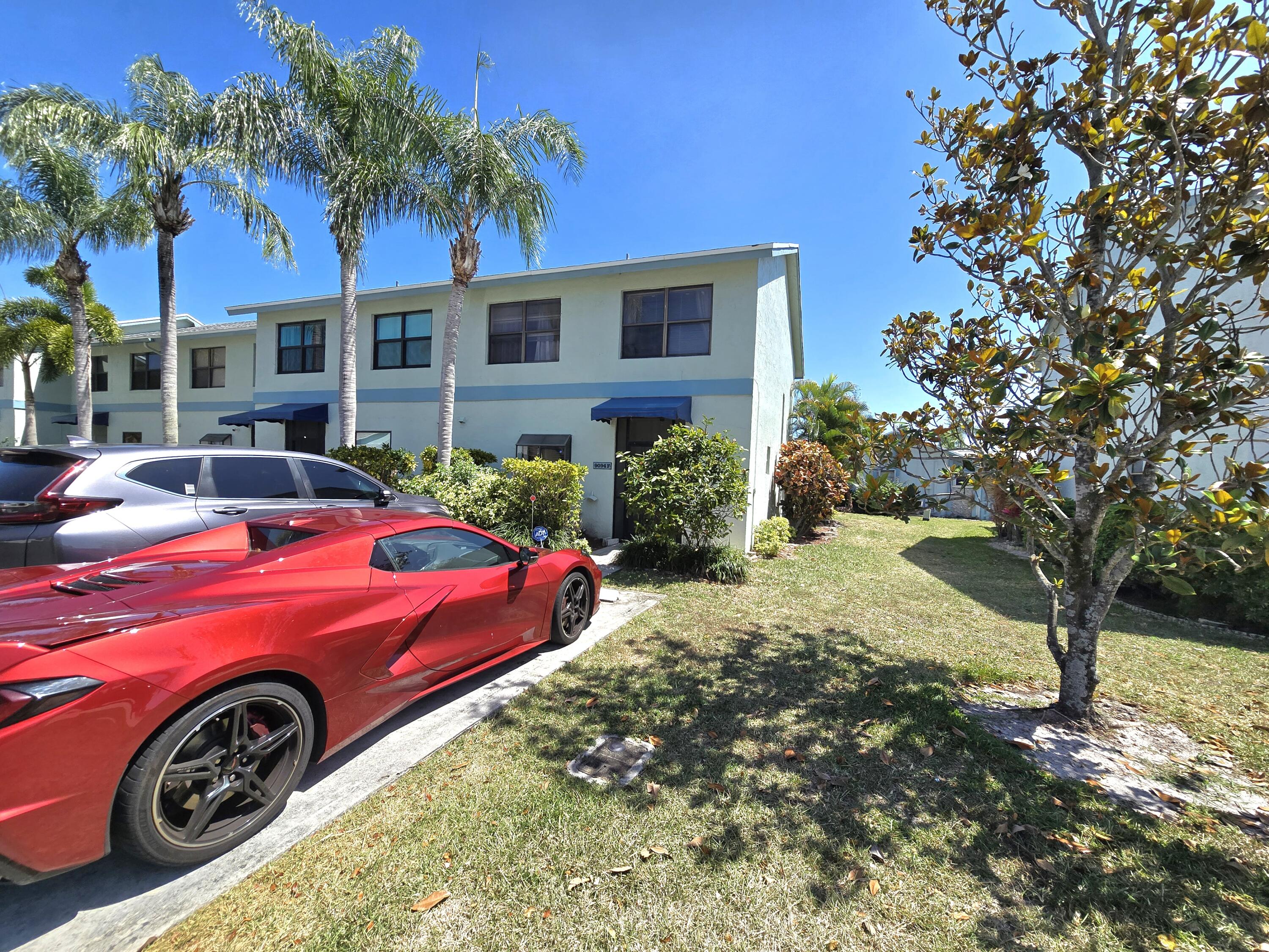 Property for Sale at 9094 Sw 21 Court F, Boca Raton, Palm Beach County, Florida - Bedrooms: 3 
Bathrooms: 2.5  - $375,000