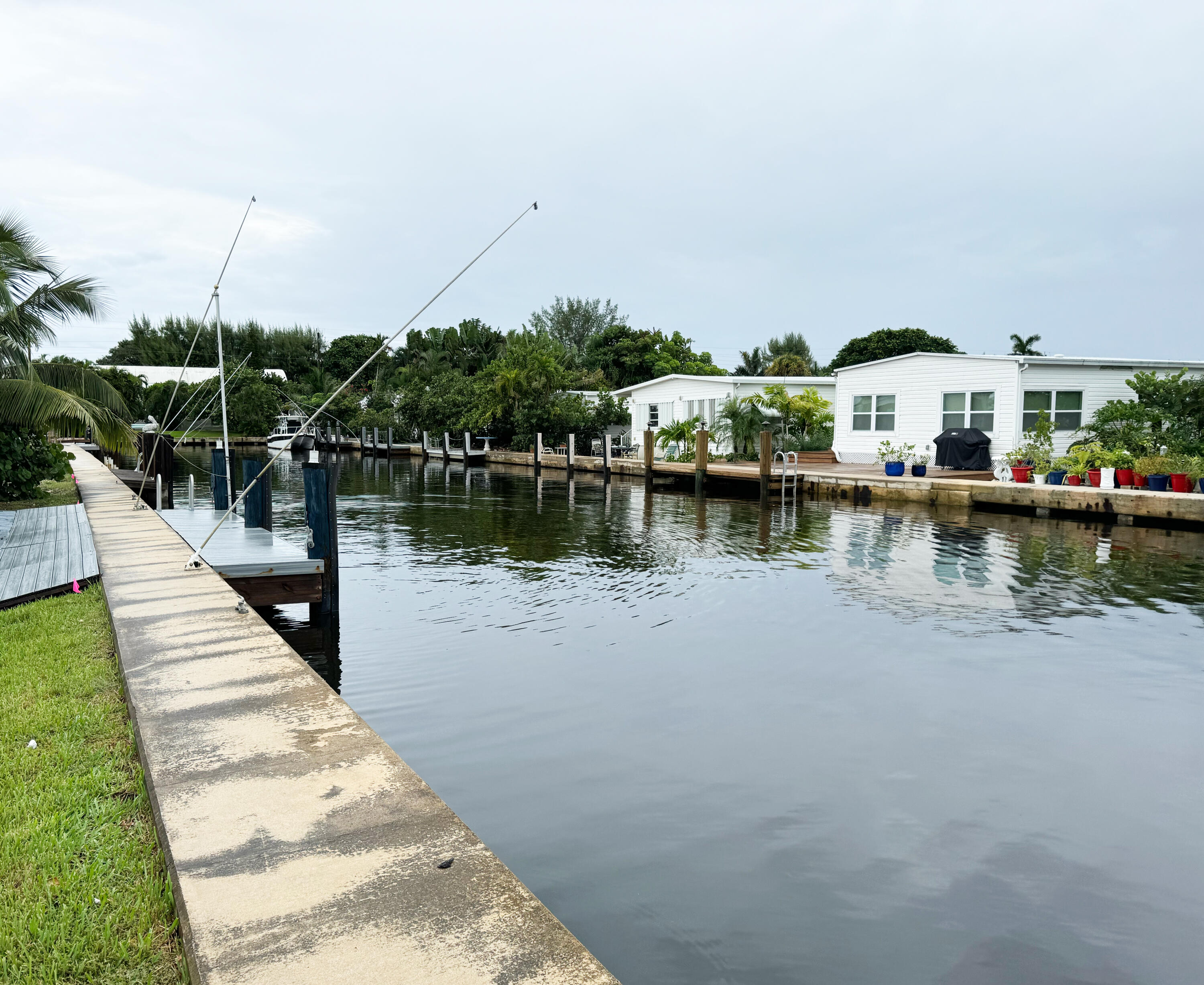 Property for Sale at 207 Mallard Drive U, Briny Breezes, Palm Beach County, Florida - Bedrooms: 2 
Bathrooms: 2  - $699,000
