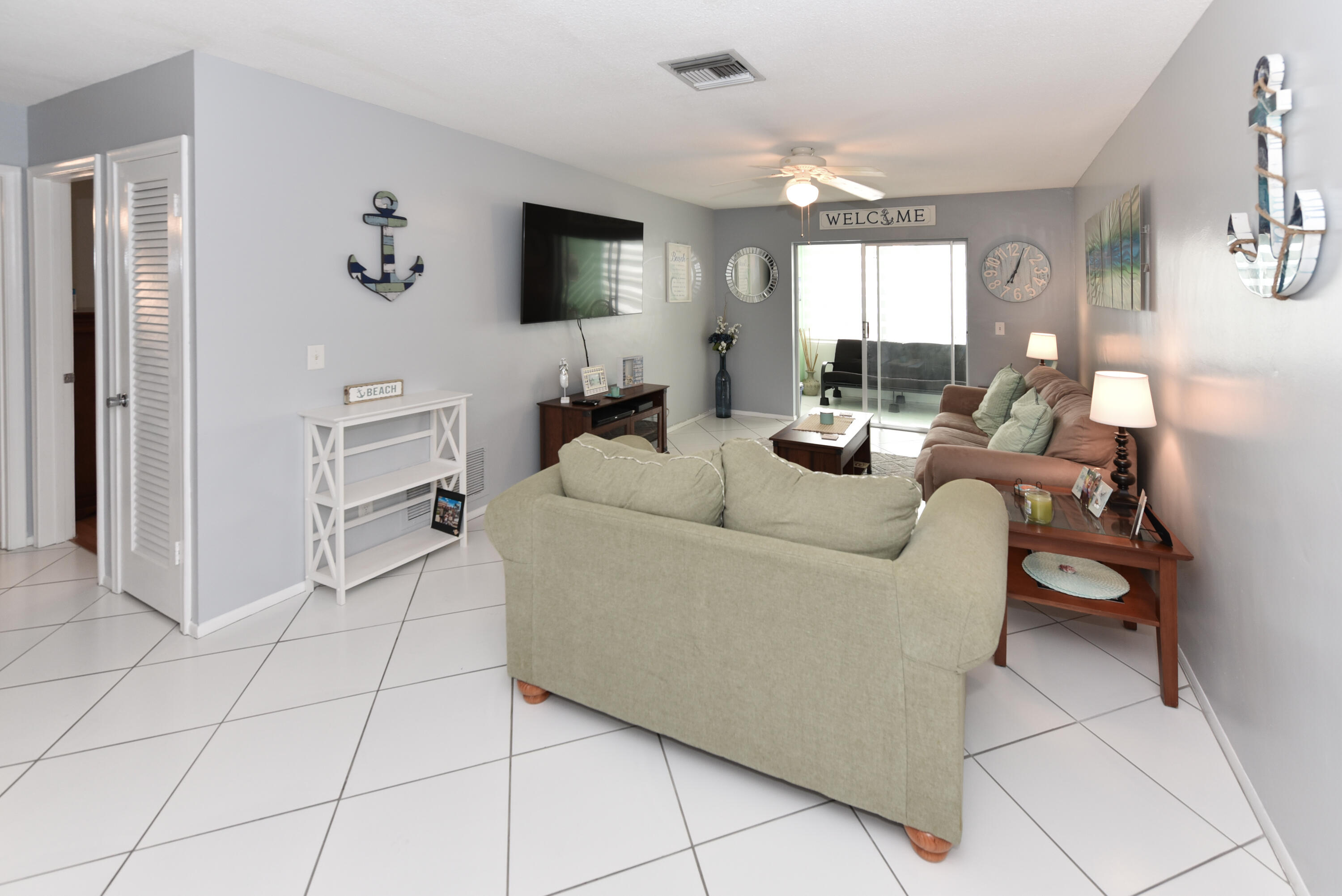 Property for Sale at 2182 Ne 1st Way 203, Boynton Beach, Palm Beach County, Florida - Bedrooms: 1 
Bathrooms: 1.5  - $105,000