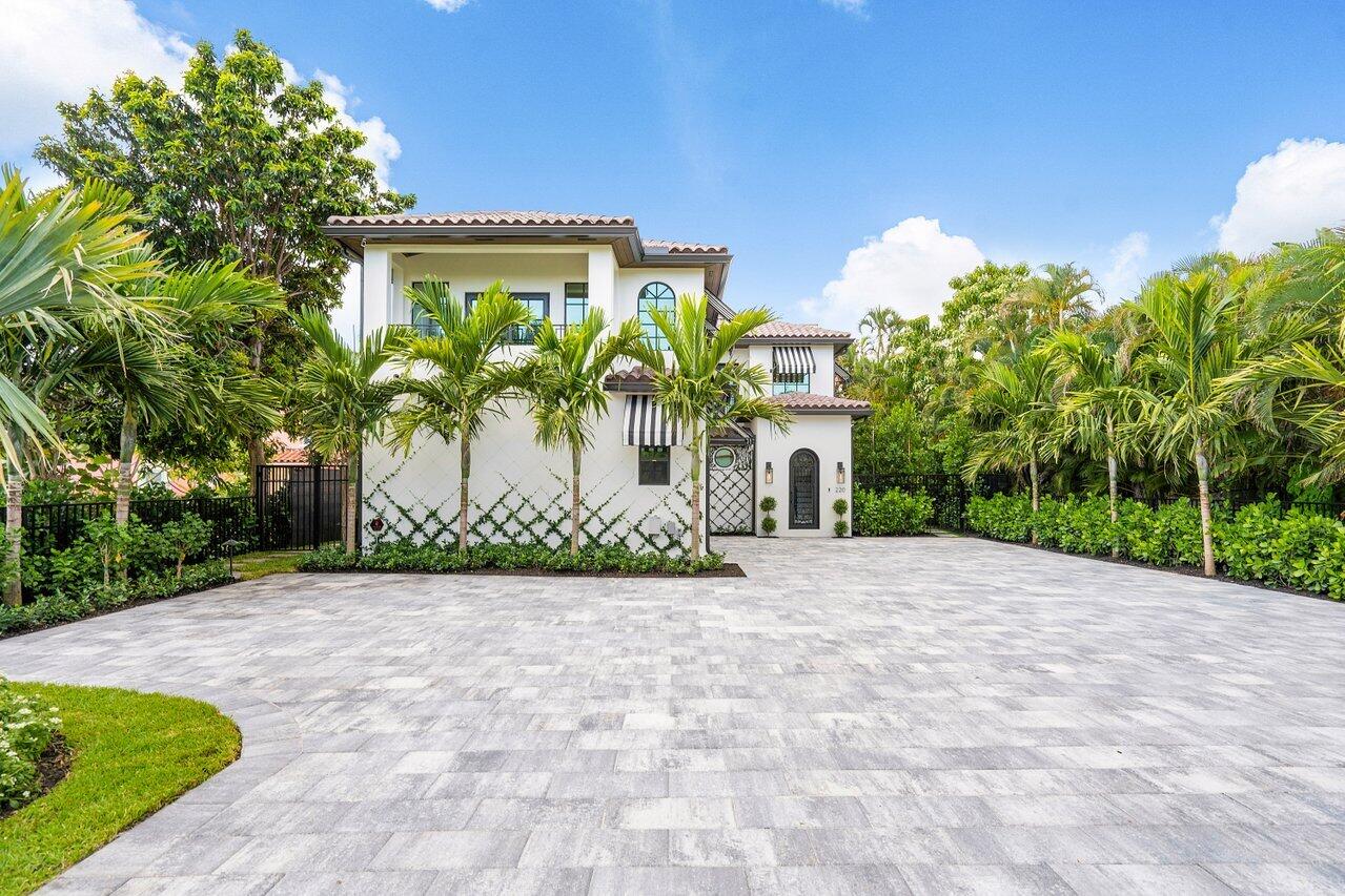 Property for Sale at 220 Argyle Road, West Palm Beach, Palm Beach County, Florida - Bedrooms: 4 
Bathrooms: 4.5  - $5,500,000