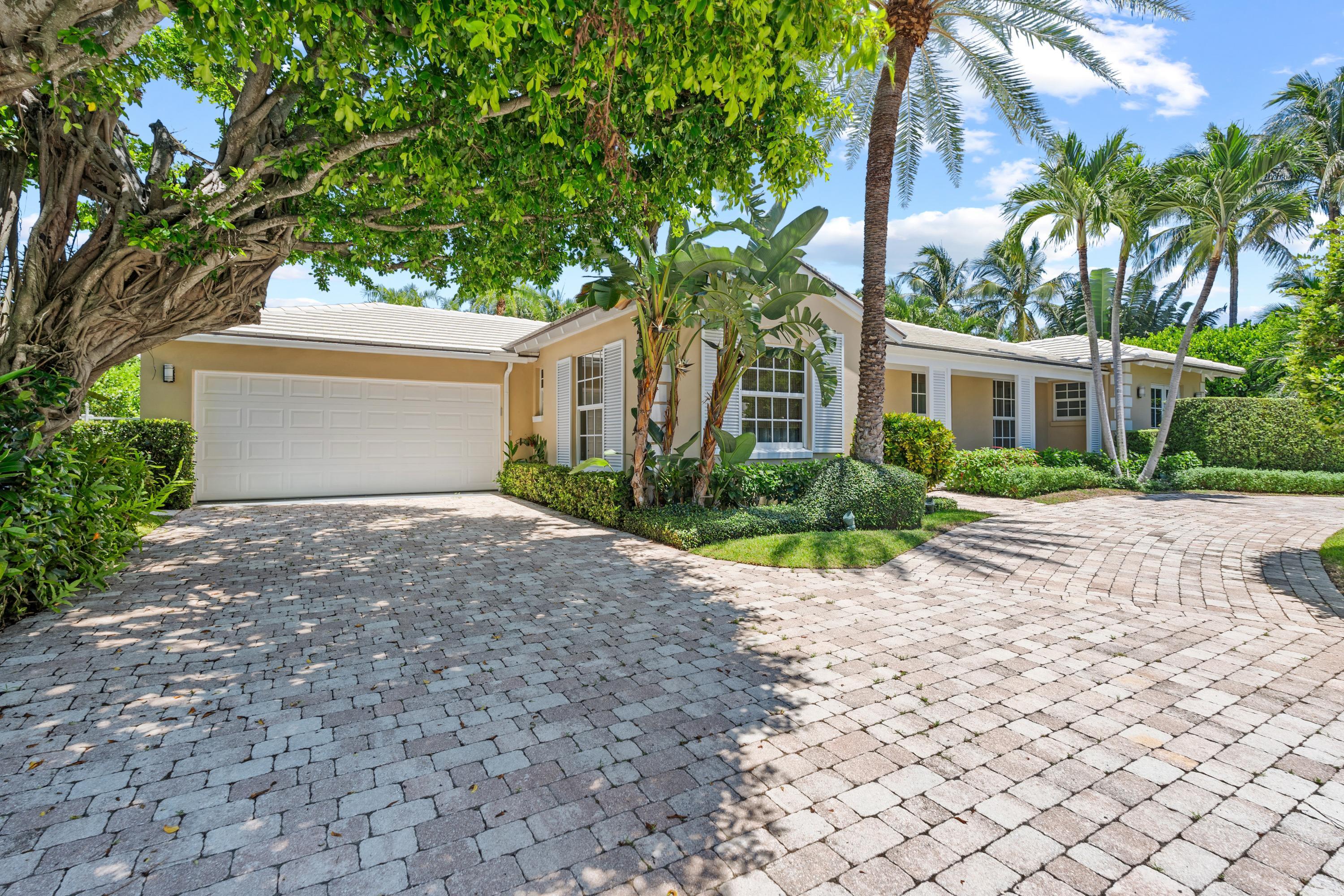 217 Via Linda, Palm Beach, Palm Beach County, Florida - 3 Bedrooms  
4 Bathrooms - 