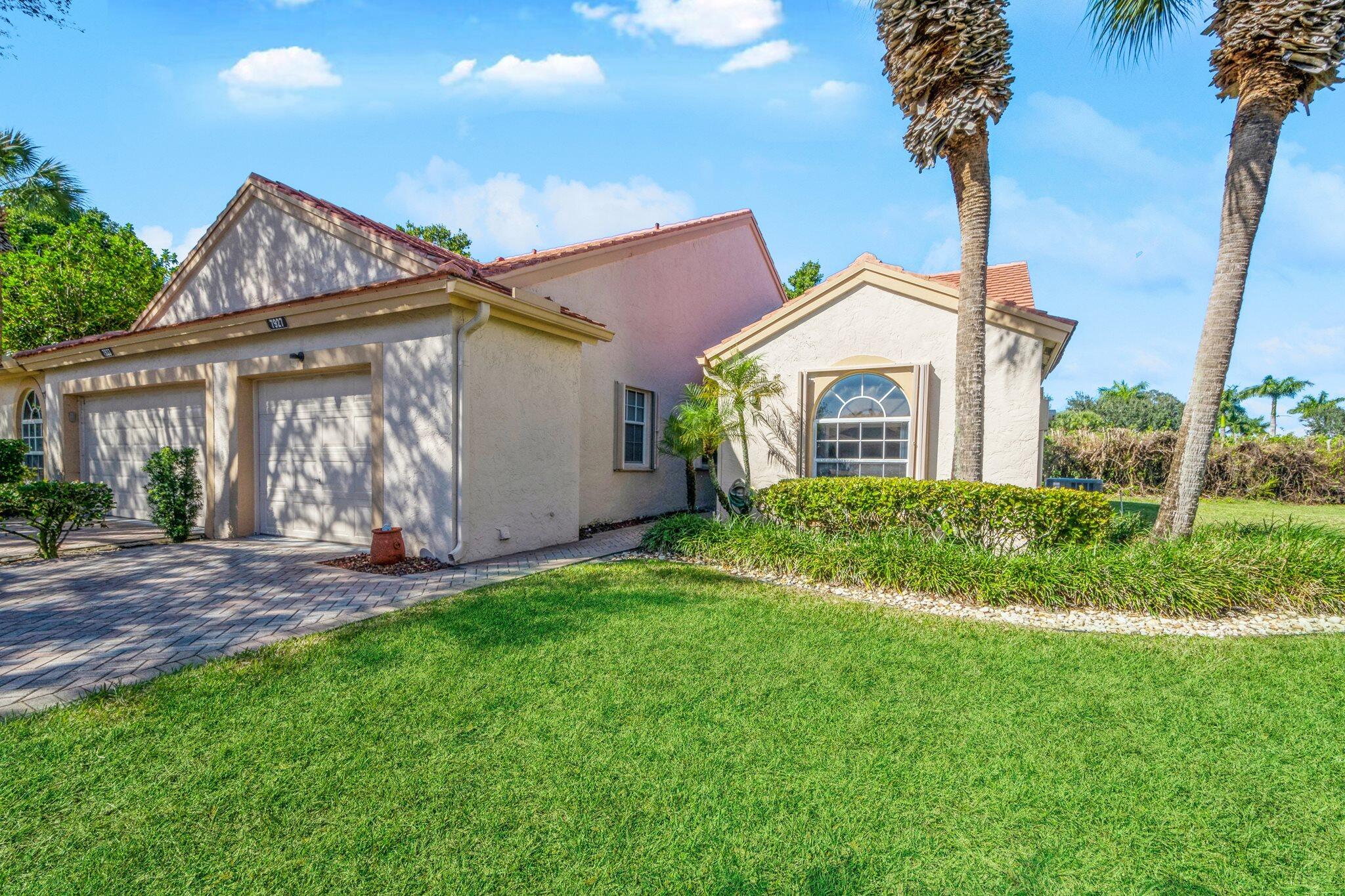 7927 Coral Pointe Drive, Delray Beach, Palm Beach County, Florida - 2 Bedrooms  
2 Bathrooms - 