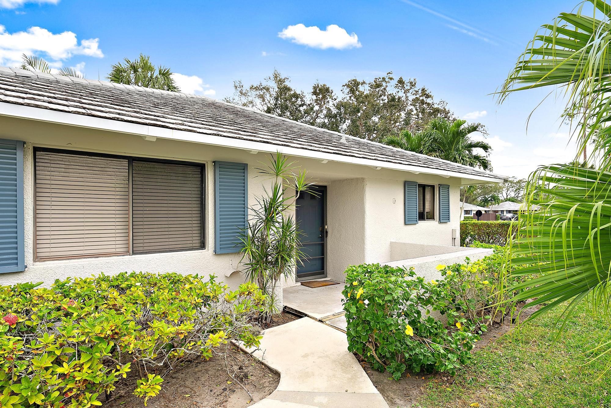 Property for Sale at 842 Club Drive, Palm Beach Gardens, Palm Beach County, Florida - Bedrooms: 2 
Bathrooms: 2  - $449,000