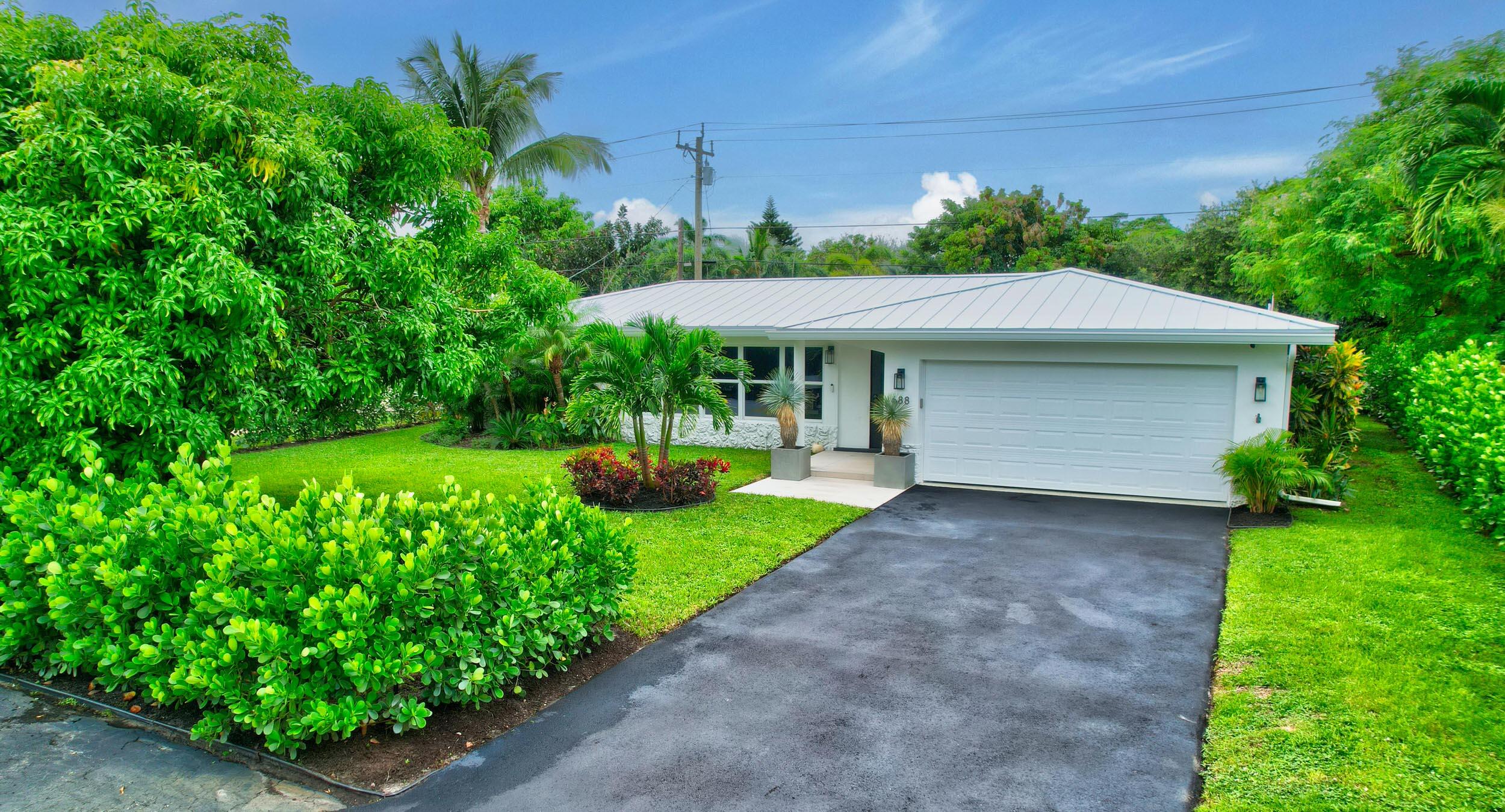 Property for Sale at 688 Heron Drive, Delray Beach, Palm Beach County, Florida - Bedrooms: 4 
Bathrooms: 2  - $945,000