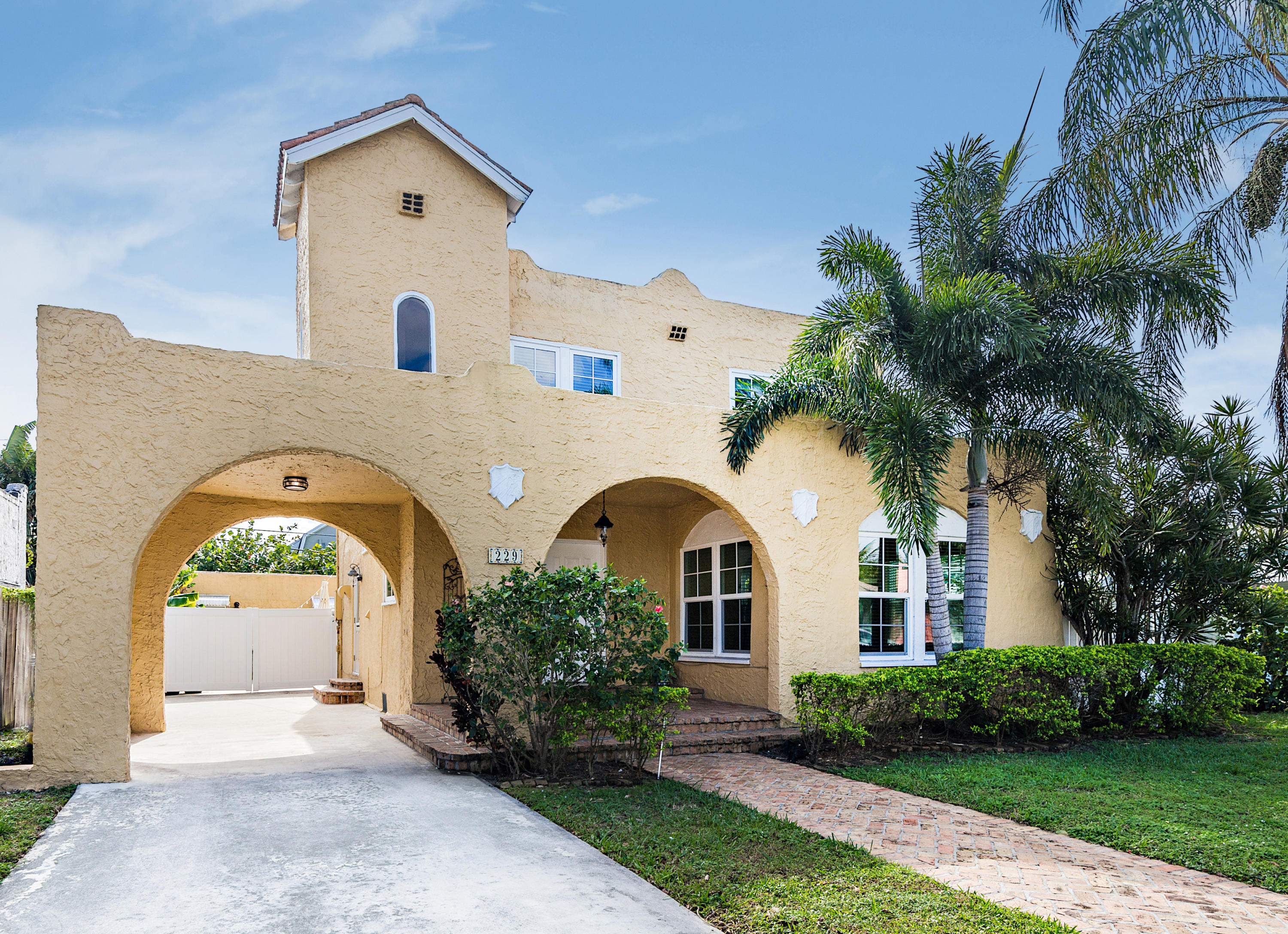 Photo 1 of 229 Fordham Drive, Lake Worth Beach, Florida, $499,000, Web #: 10589540