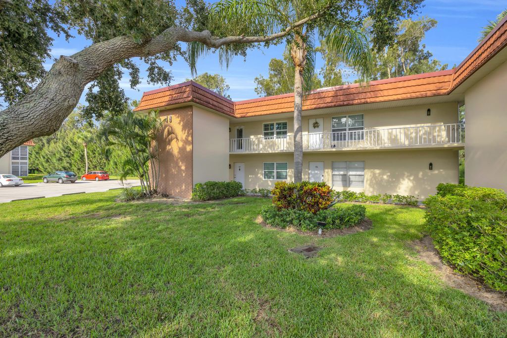 Photo of 48 Woodland Drive #207, Vero Beach, FL 32962 (MLS # RX-11126324)
