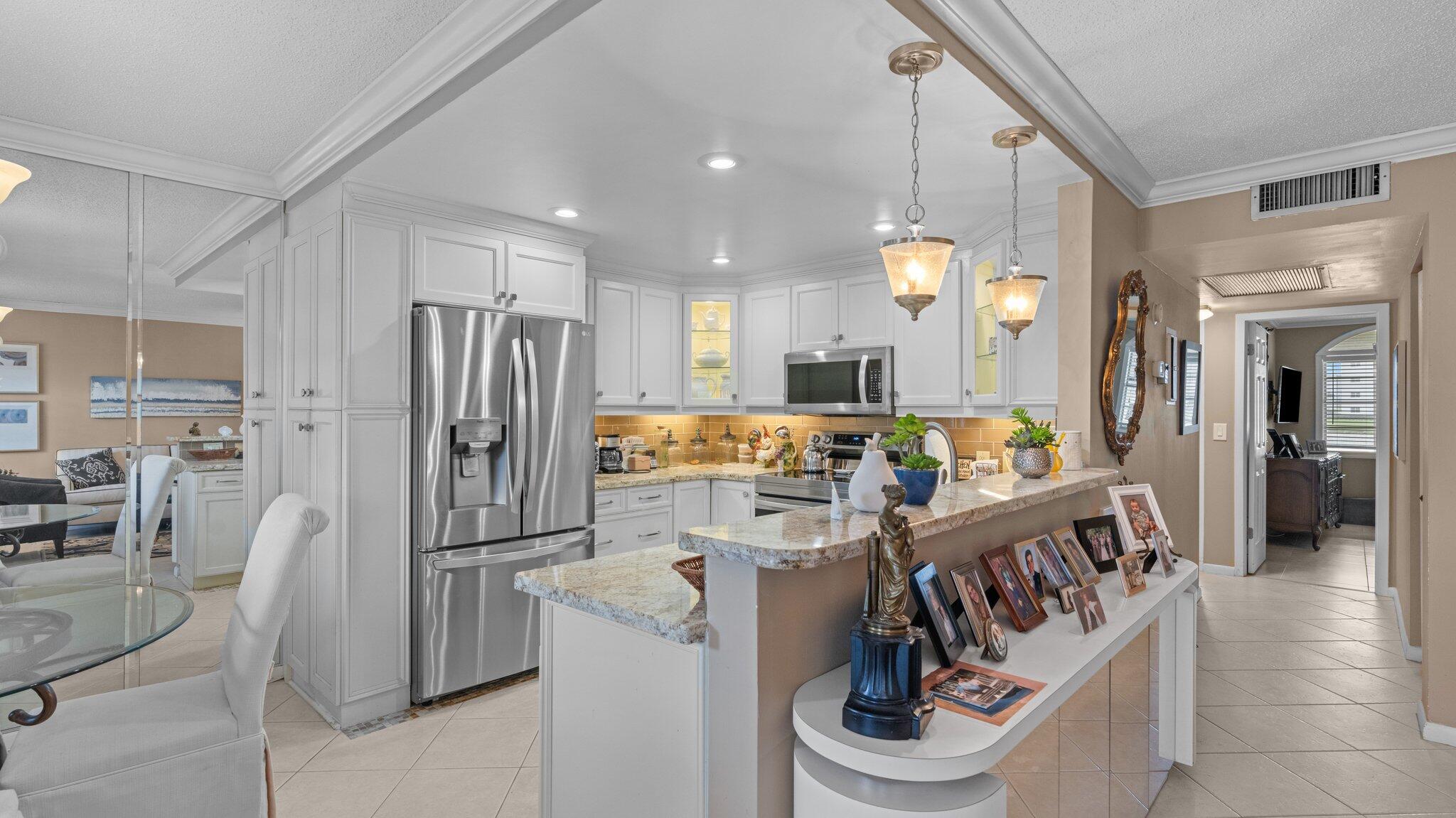 1035 Rexford B, Boca Raton, Palm Beach County, Florida - 2 Bedrooms  
2 Bathrooms - 