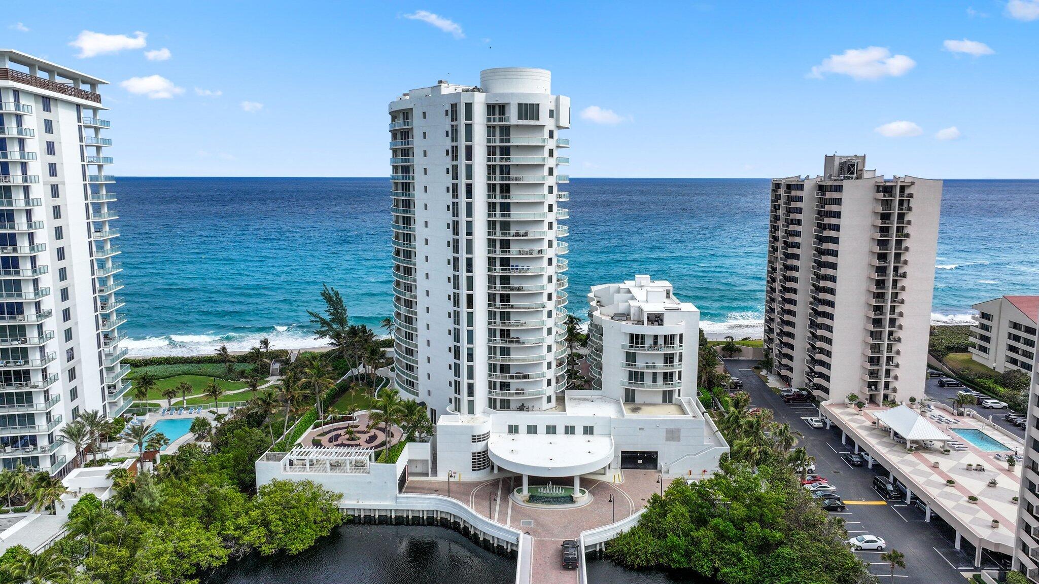 4600 N Ocean Drive 406, Singer Island, Palm Beach County, Florida - 3 Bedrooms  
3.5 Bathrooms - 