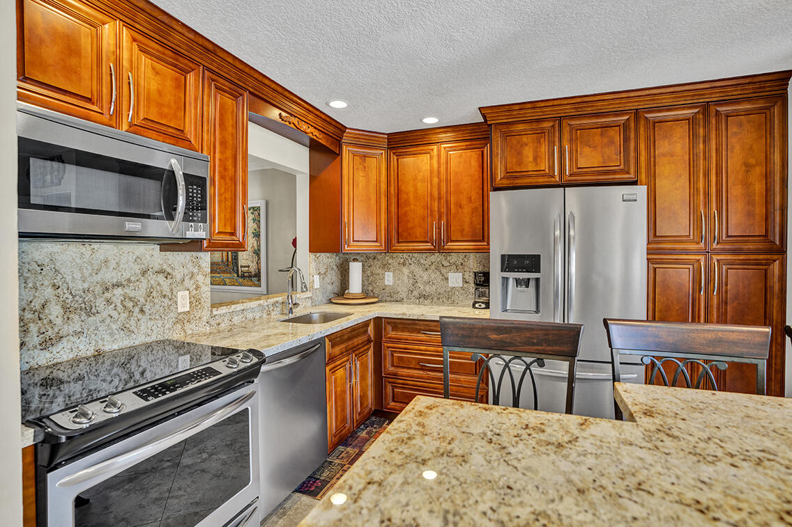 6722 Moonlit Drive, Delray Beach, Palm Beach County, Florida - 3 Bedrooms  
2 Bathrooms - 