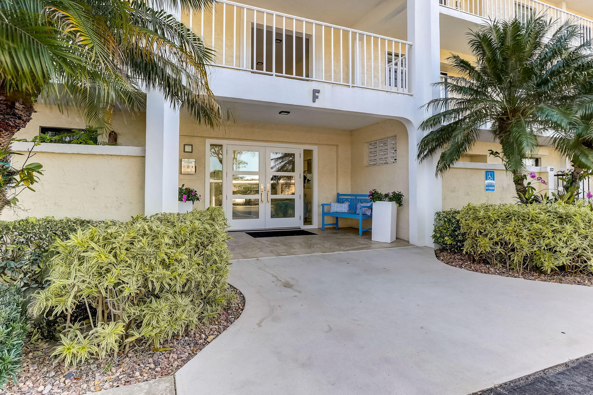 Property for Sale at 300 N Highway A1a 406F, Jupiter, Palm Beach County, Florida - Bedrooms: 3 
Bathrooms: 3  - $799,000