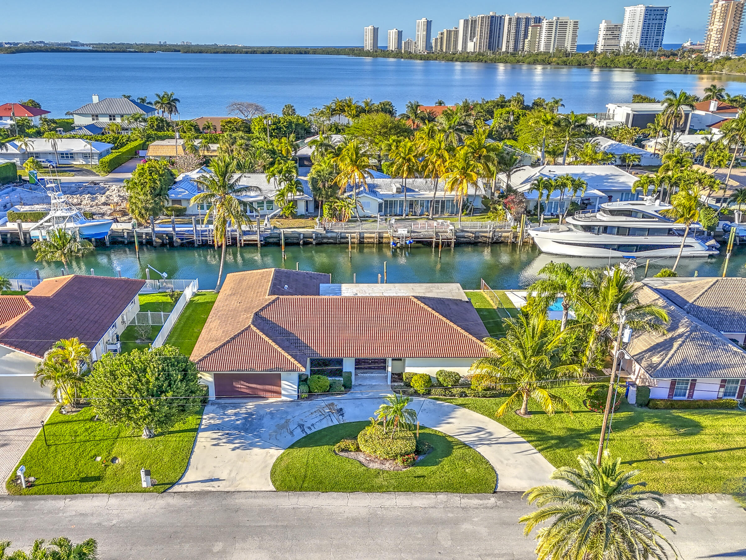 1170 Fairview Lane, Singer Island, Palm Beach County, Florida - 4 Bedrooms  
4.5 Bathrooms - 