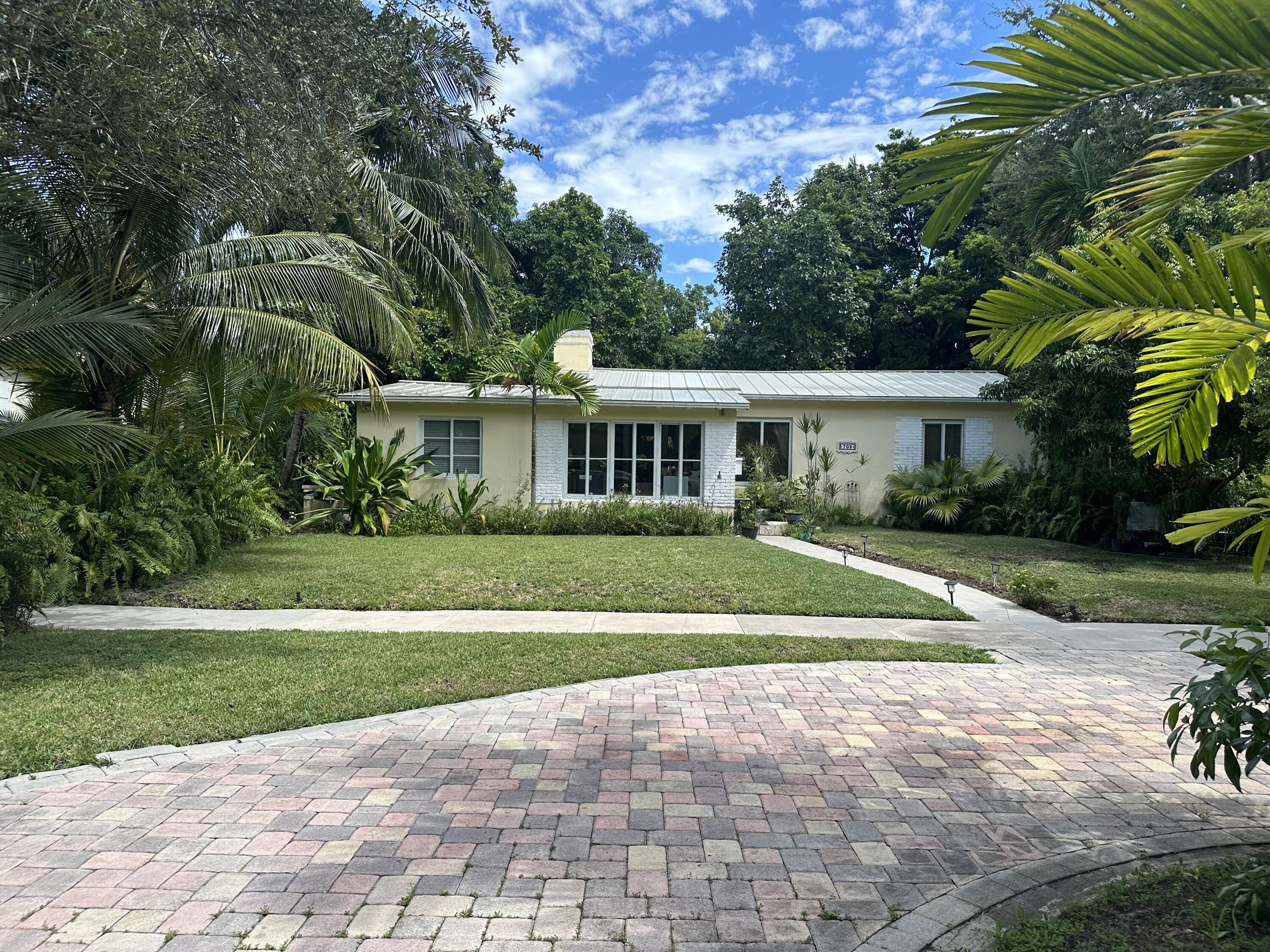 709 Ne 93rd Street, Miami Shores, Miami-Dade County, Florida - 3 Bedrooms  
2 Bathrooms - 