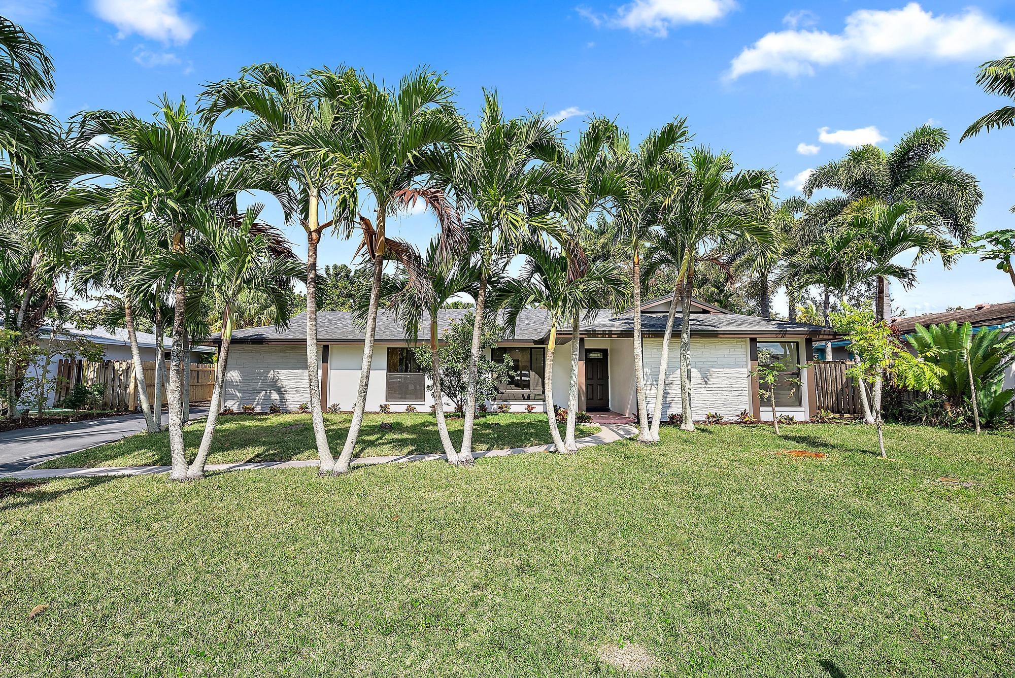 4435 Gardenia Drive, Palm Beach Gardens, Palm Beach County, Florida - 3 Bedrooms  
2 Bathrooms - 