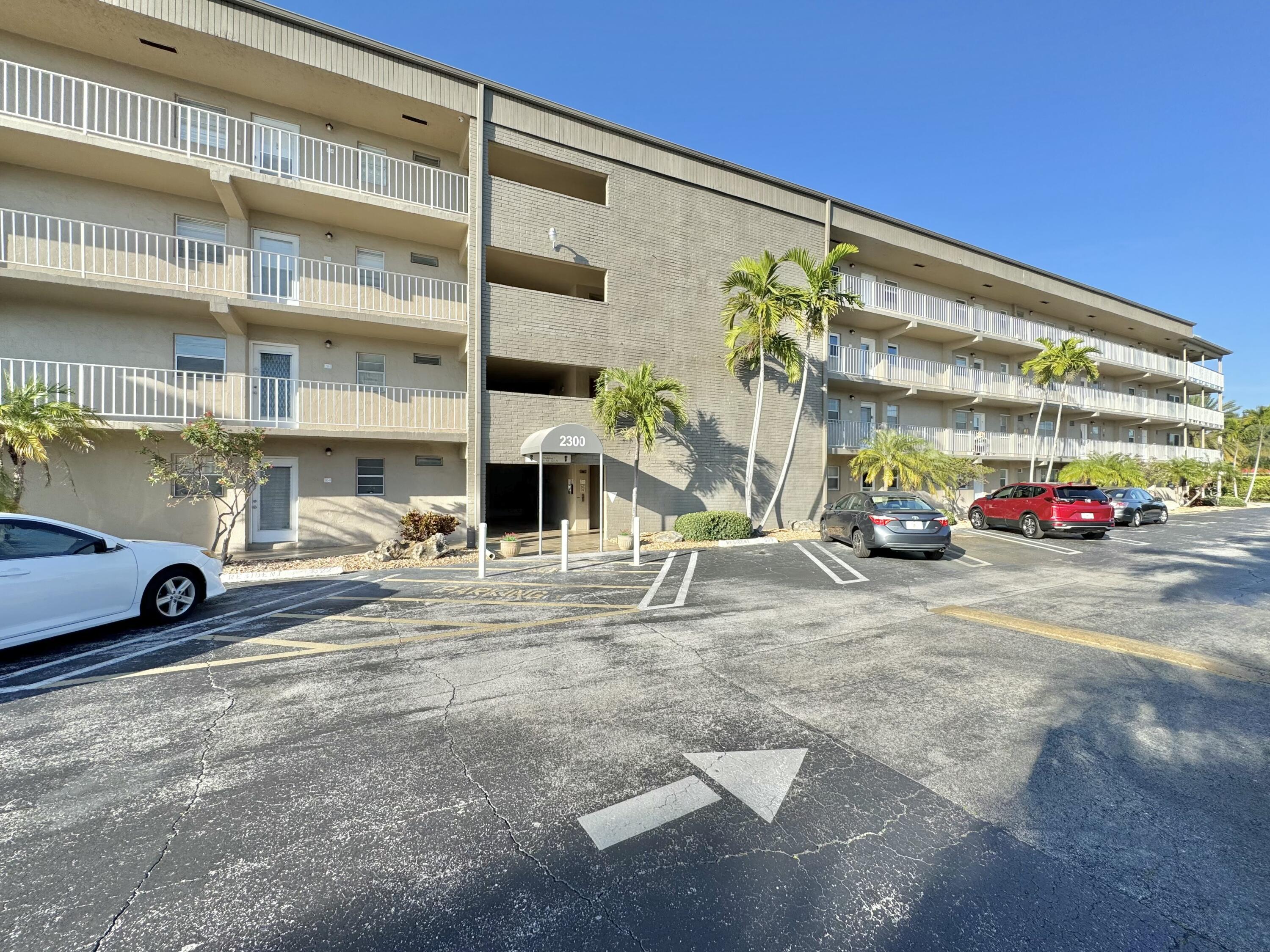 2300 Ne 1st Lane 3060, Boynton Beach, Palm Beach County, Florida - 1 Bedrooms  
1.5 Bathrooms - 