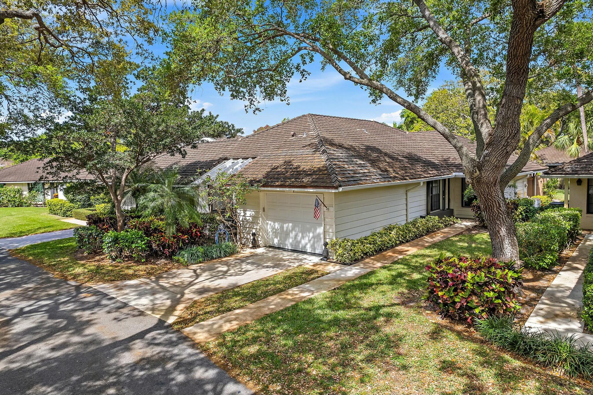 Property for Sale at 11381 Indian Shore Drive, North Palm Beach, Miami-Dade County, Florida - Bedrooms: 3 
Bathrooms: 2  - $672,000