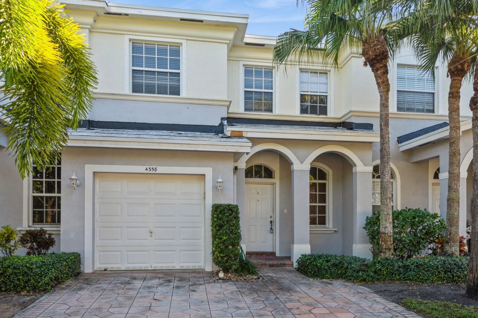 4358 Legacy Court, Delray Beach, Palm Beach County, Florida - 3 Bedrooms  
2.5 Bathrooms - 