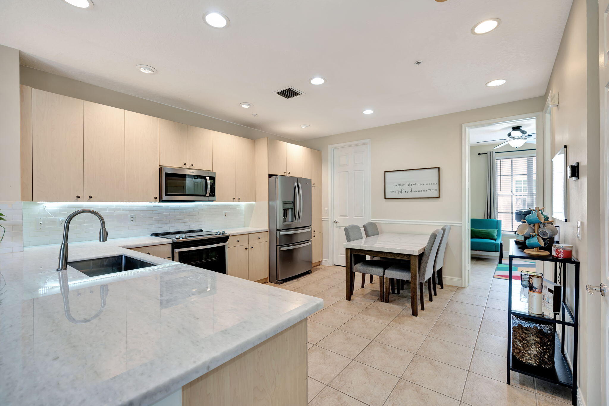 Property for Sale at 112 Osceola Lane, Jupiter, Palm Beach County, Florida - Bedrooms: 3 
Bathrooms: 3.5  - $554,900