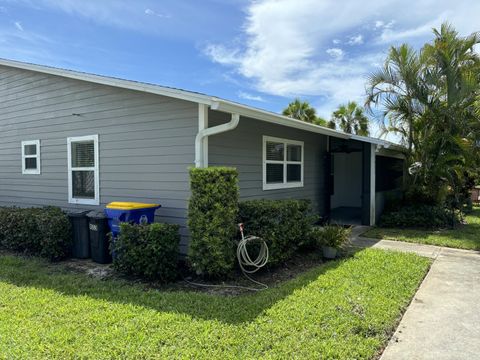 Photo of 9033 SE Hobe Ridge Avenue, Hobe Sound, FL 33455 (MLS # RX-11127626)