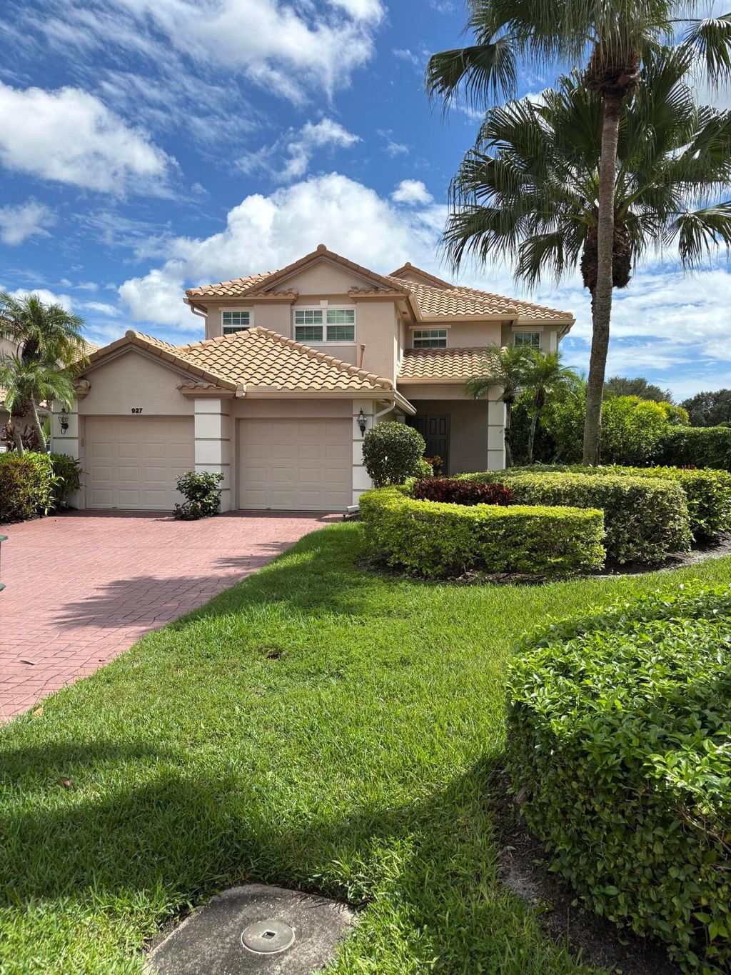 Photo of 927 Augusta Pointe Drive, Palm Beach Gardens, FL 33418 (MLS # RX-11126599)
