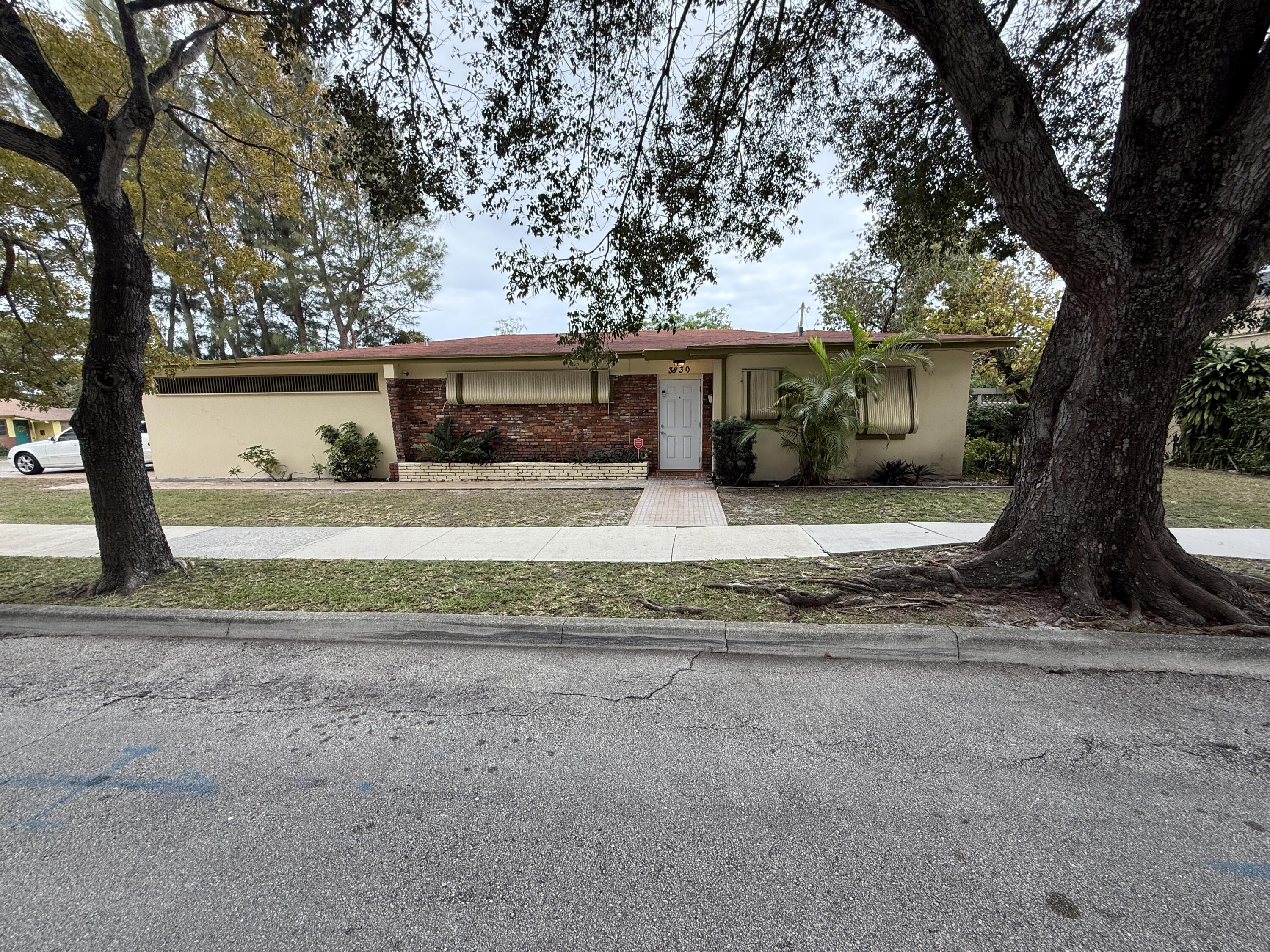 Property for Sale at 3830 Eastview Avenue, West Palm Beach, Palm Beach County, Florida - Bedrooms: 2 
Bathrooms: 1  - $289,000