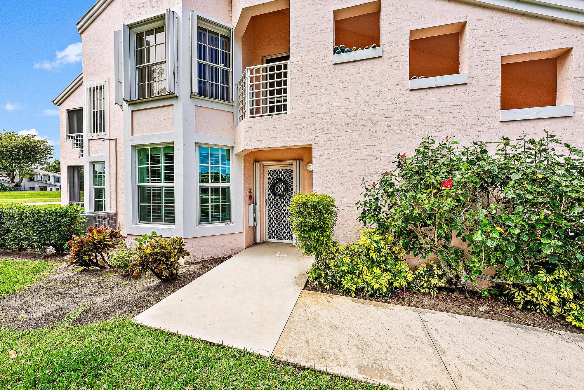 Property for Sale at 701 Muirfield Court 701A, Jupiter, Palm Beach County, Florida - Bedrooms: 3 
Bathrooms: 2  - $419,000