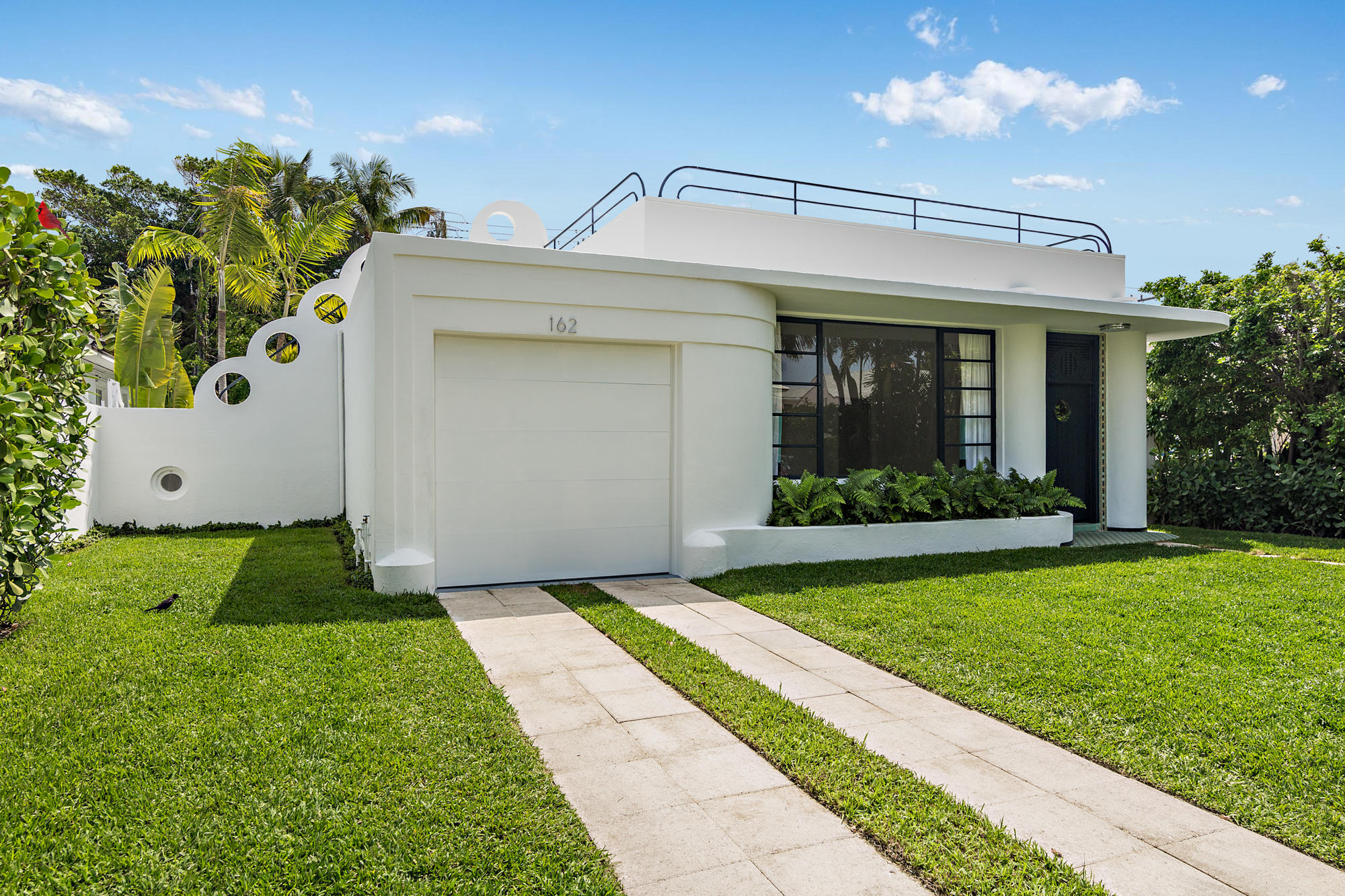 Photo 1 of 162 Peruvian Avenue, Palm Beach, Florida, $2,999,999, Web #: 10618711