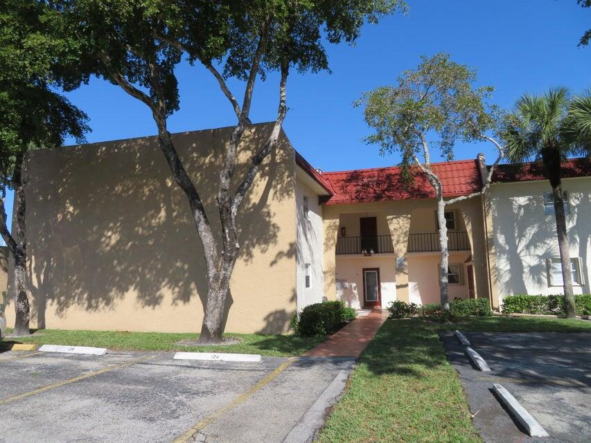 Property for Sale at 163 Lake Carol Drive, West Palm Beach, Palm Beach County, Florida - Bedrooms: 2 
Bathrooms: 2  - $175,000