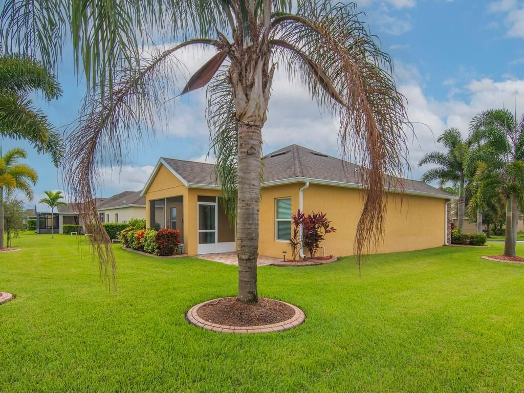 Photo of 8062 Westfield Circle, Vero Beach, FL 32966 (MLS # RX-11126099)