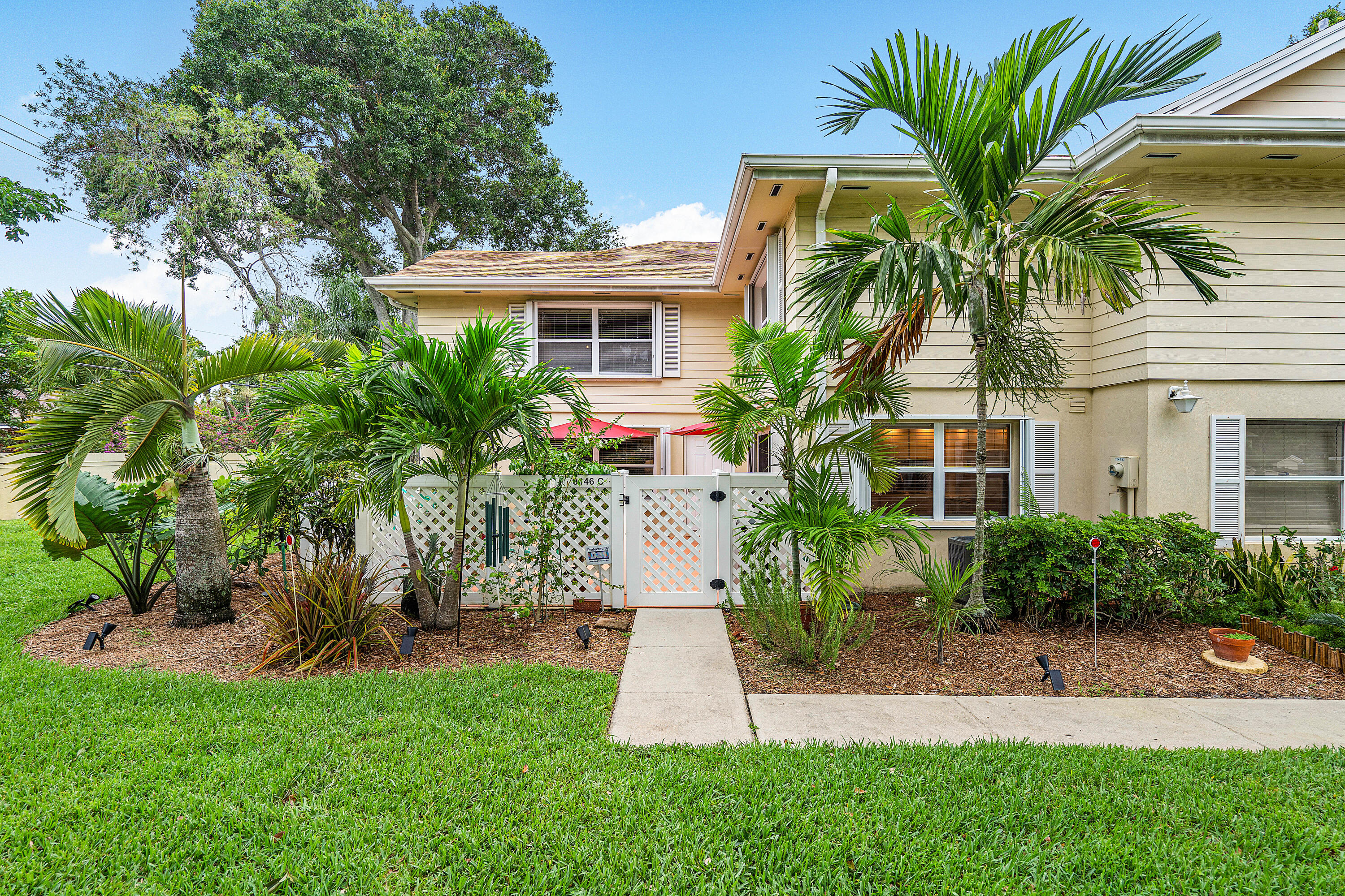 Property for Sale at 8146 Bridgewater Court C, West Palm Beach, Palm Beach County, Florida - Bedrooms: 2 
Bathrooms: 2.5  - $339,000