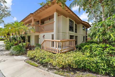 Photo of 413 Brackenwood Lane S, Palm Beach Gardens, FL 33418 (MLS # RX-11120226)