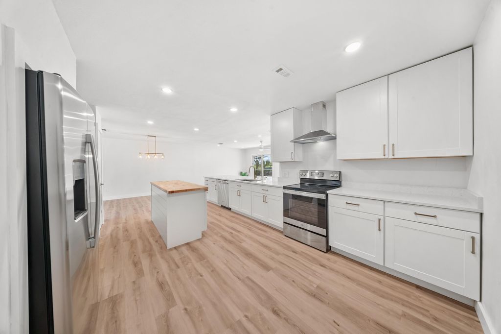 Photo of 948 Canal Circle, Sebastian, FL 32958 (MLS # RX-11096383)